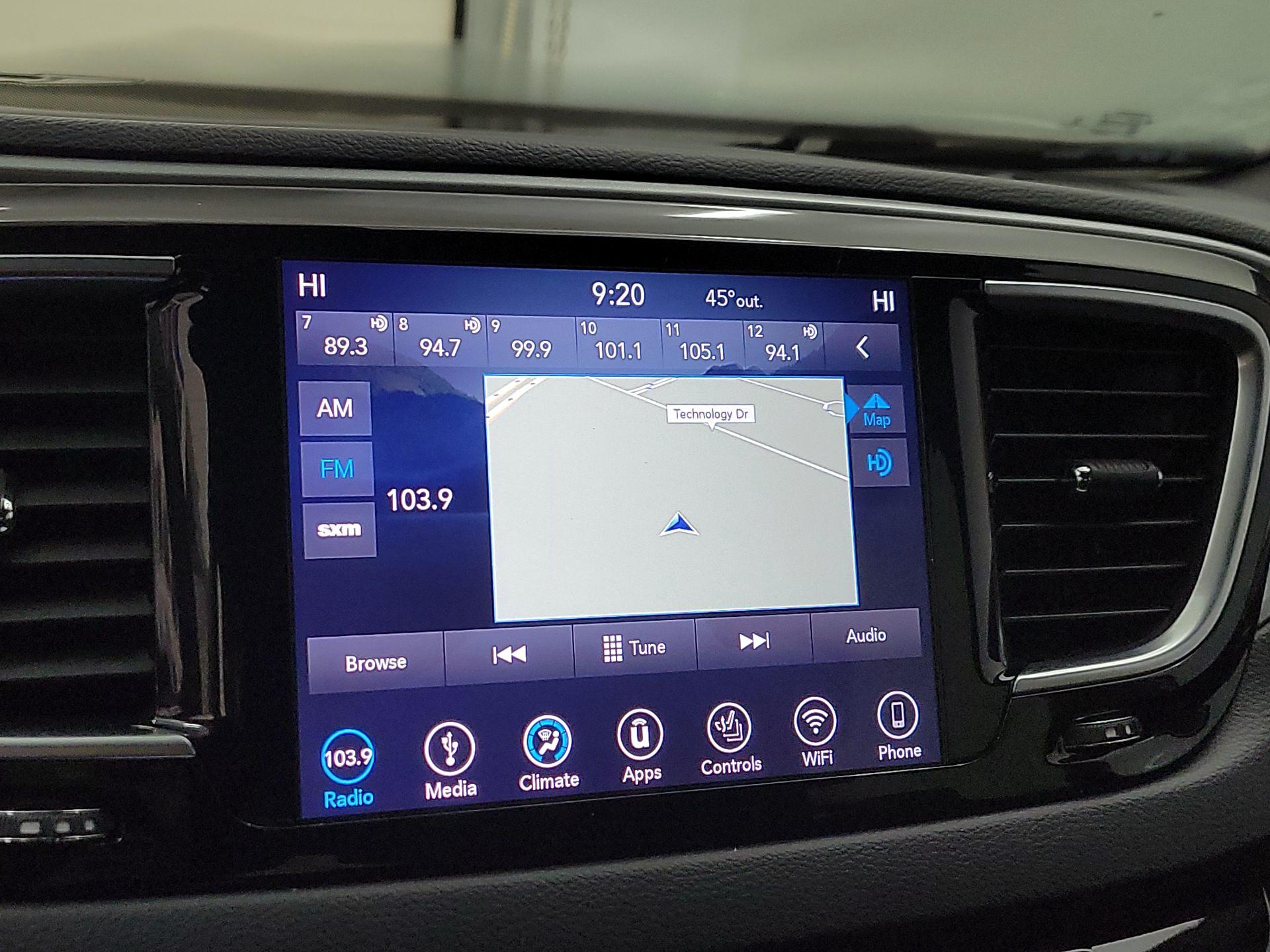 Thumbnail: 2019 Chrysler Pacifica - 16