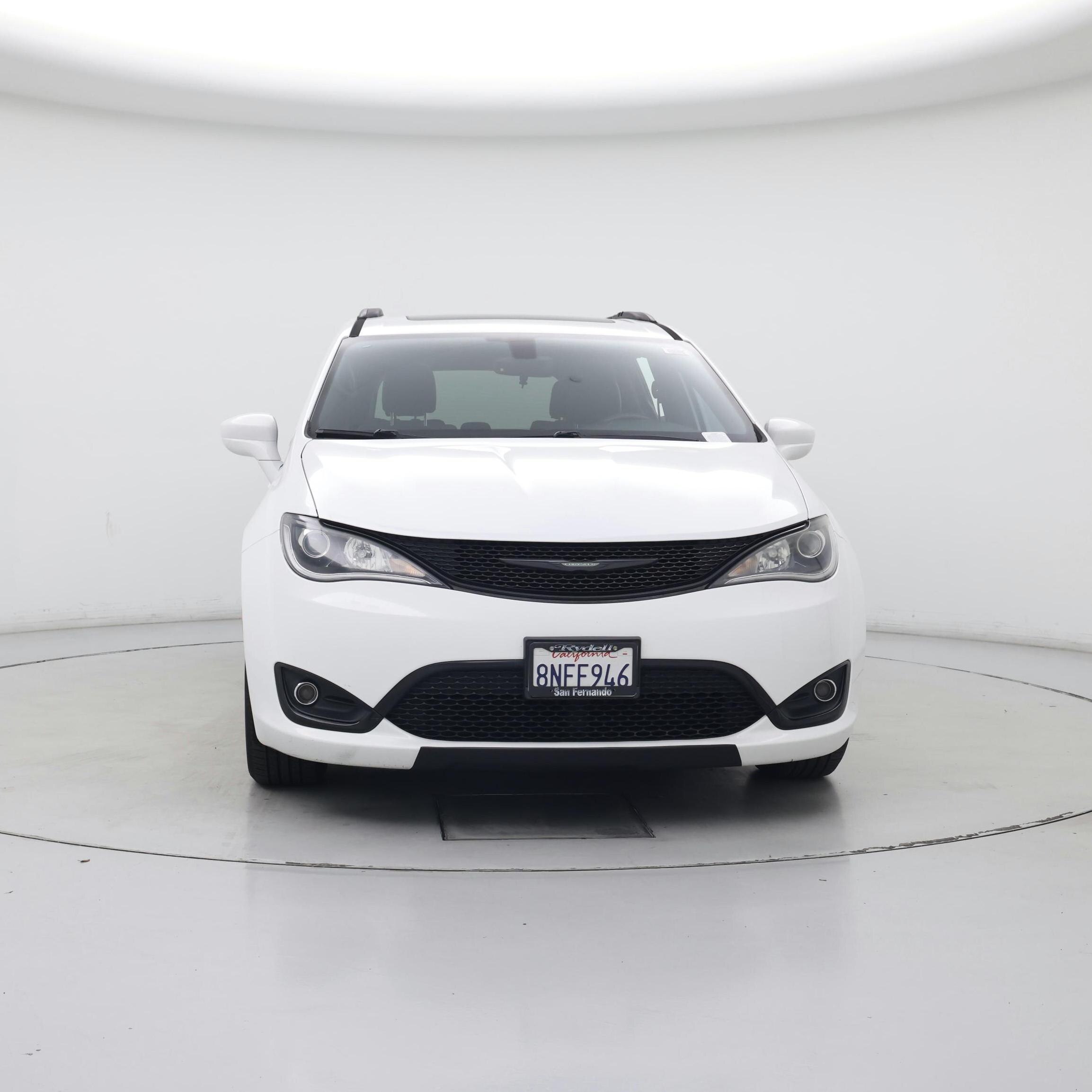 Thumbnail: 2019 Chrysler Pacifica - 5