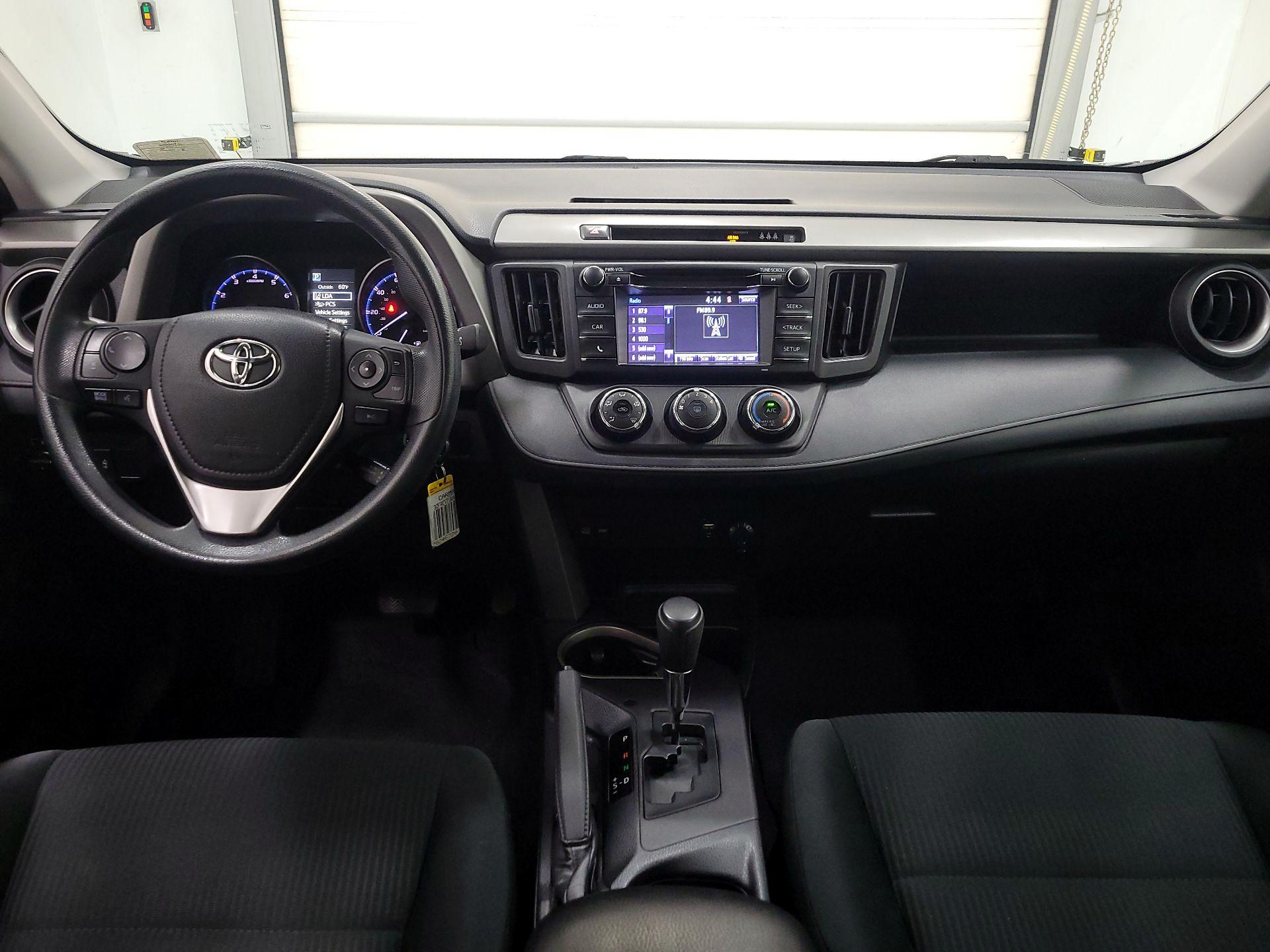 Thumbnail: 2018 Toyota RAV4 - 9