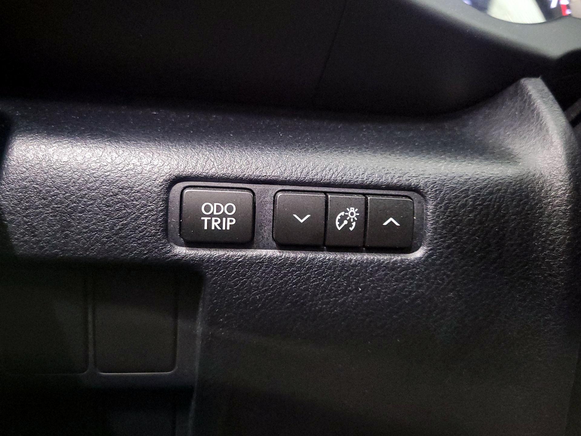 Thumbnail: 2016 Lexus IS - 13