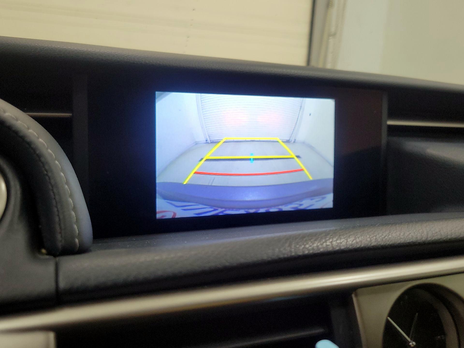 Thumbnail: 2016 Lexus IS - 14