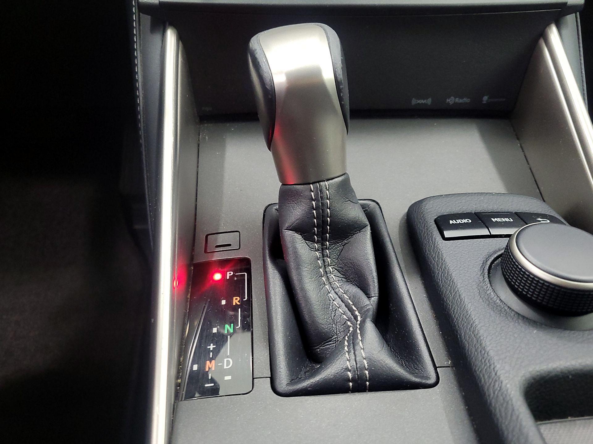 Thumbnail: 2016 Lexus IS - 17