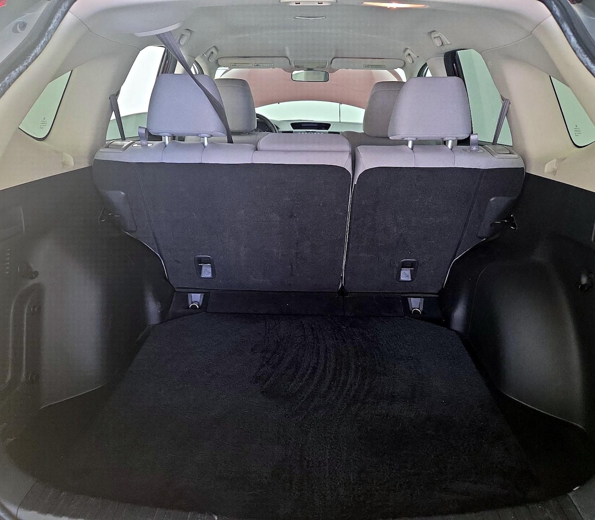 Trunk/Cargo (Seats Up)