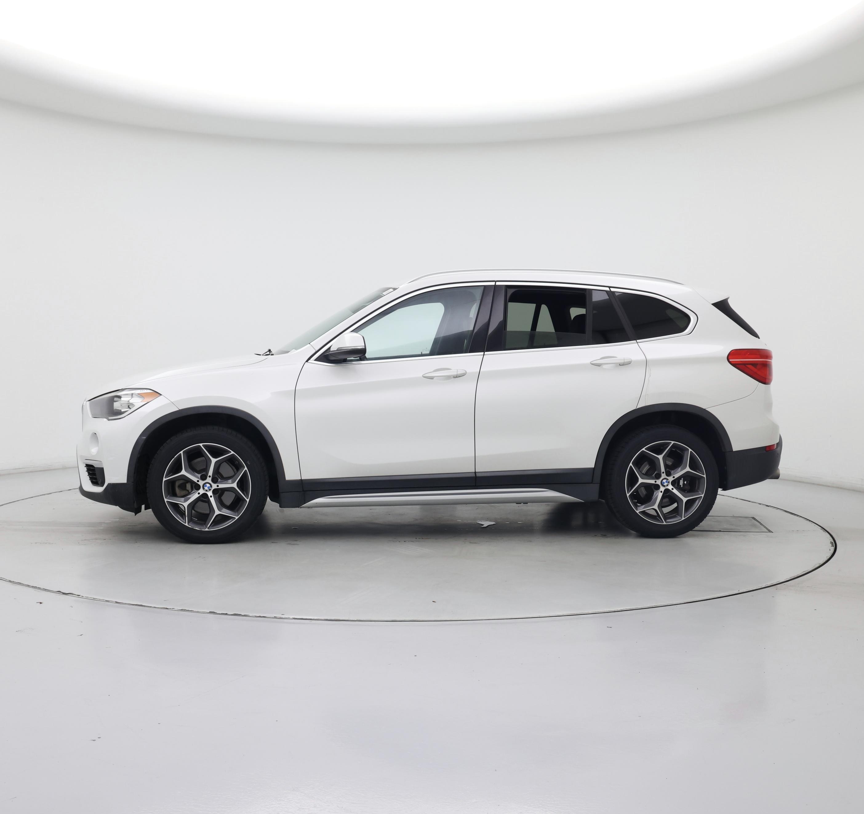 Thumbnail: 2019 BMW X1 - 3