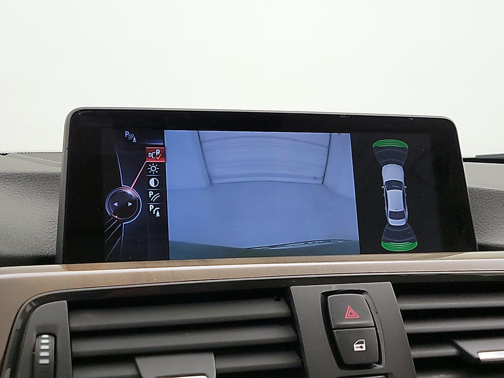 Thumbnail: 2015 BMW 3 Series - 15