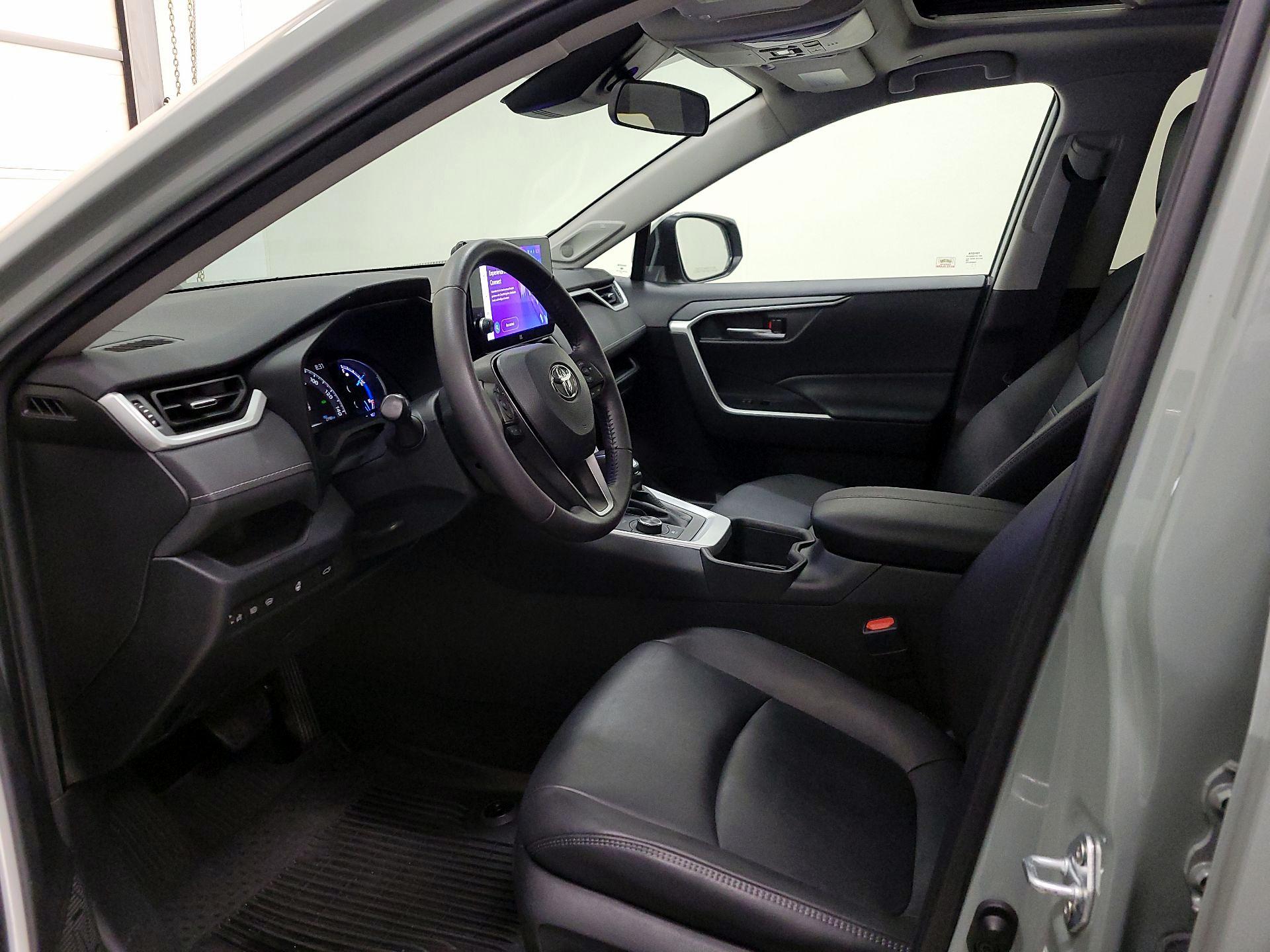 Thumbnail: 2023 Toyota RAV4 - 11