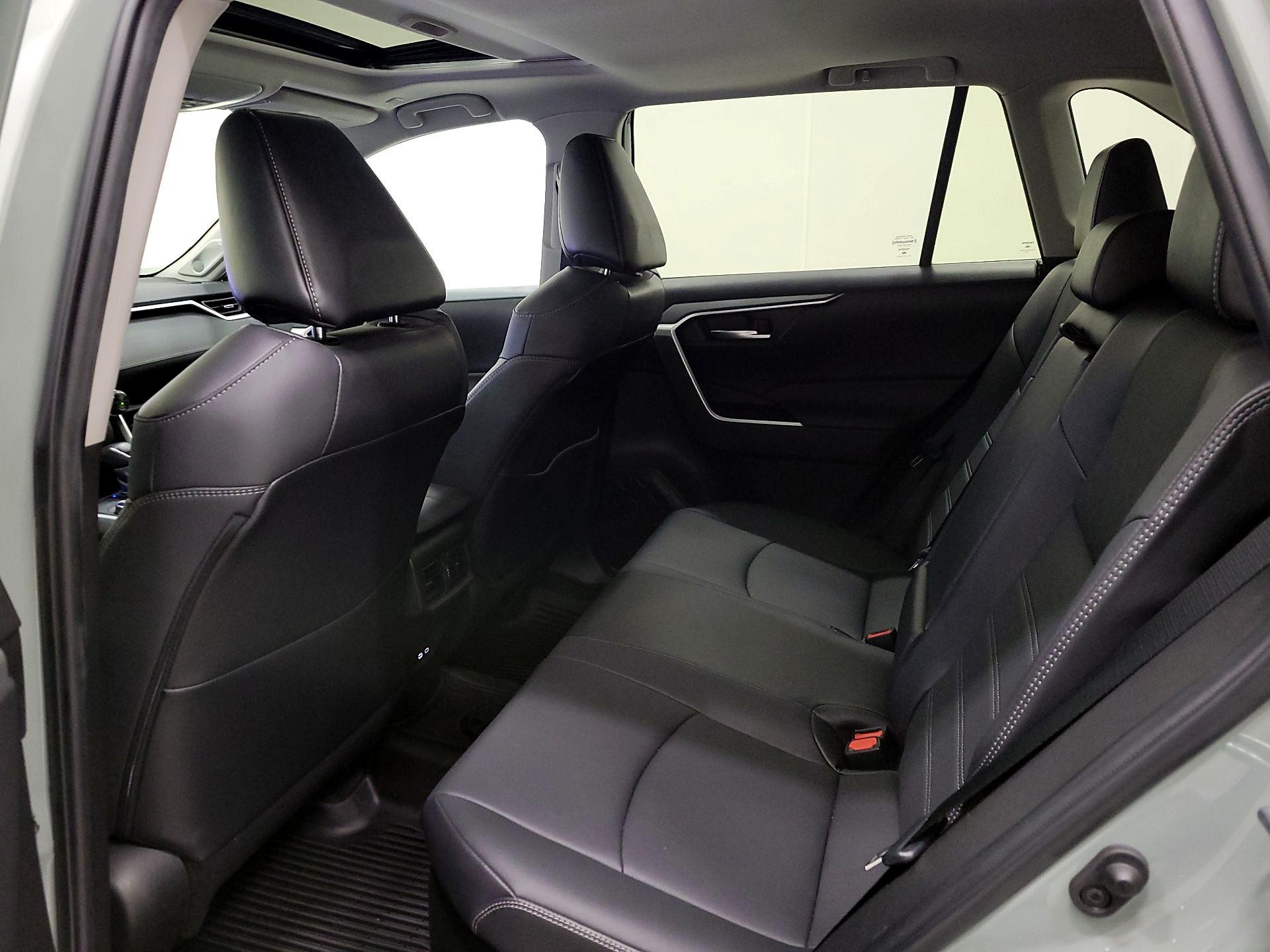 Thumbnail: 2023 Toyota RAV4 - 20