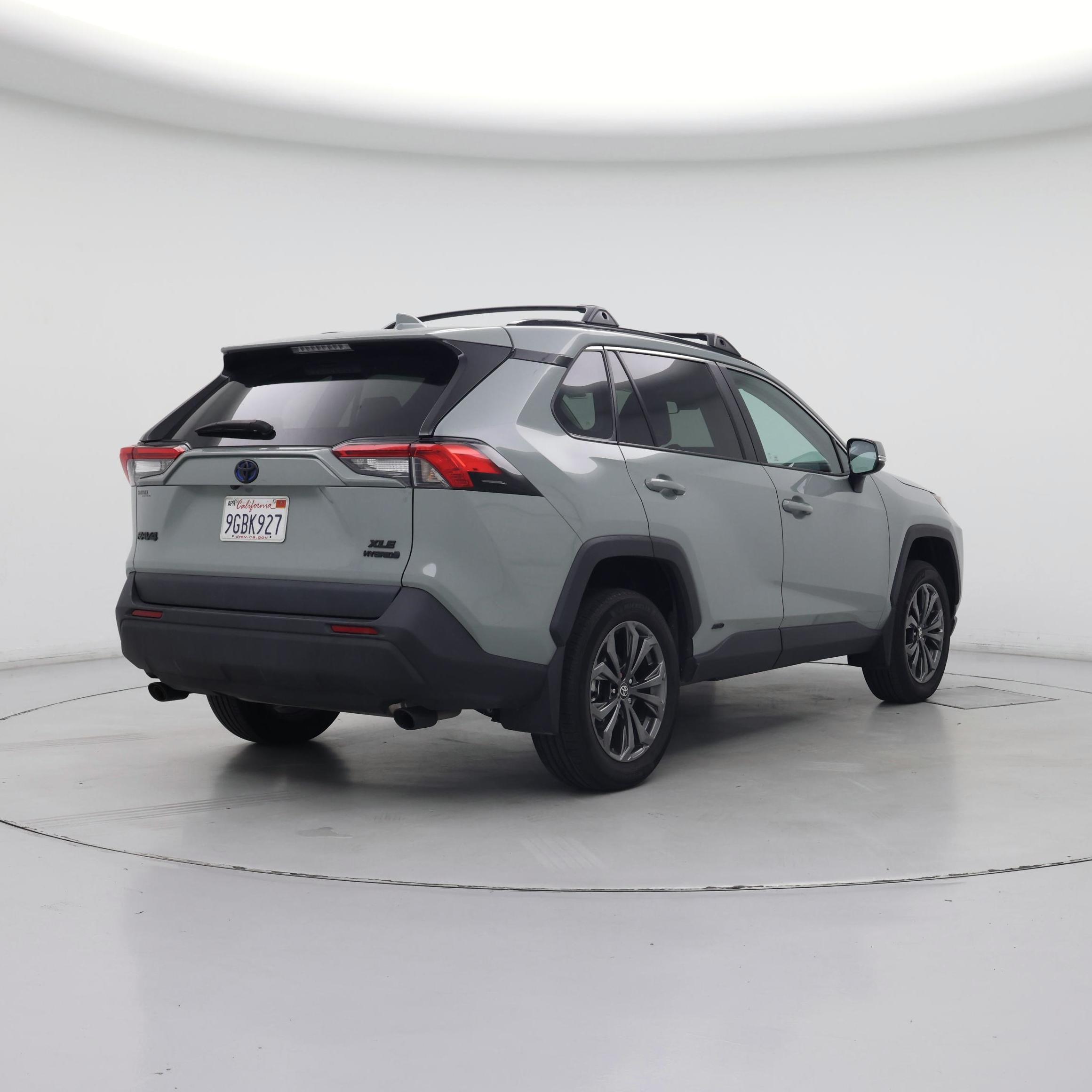 Thumbnail: 2023 Toyota RAV4 - 8