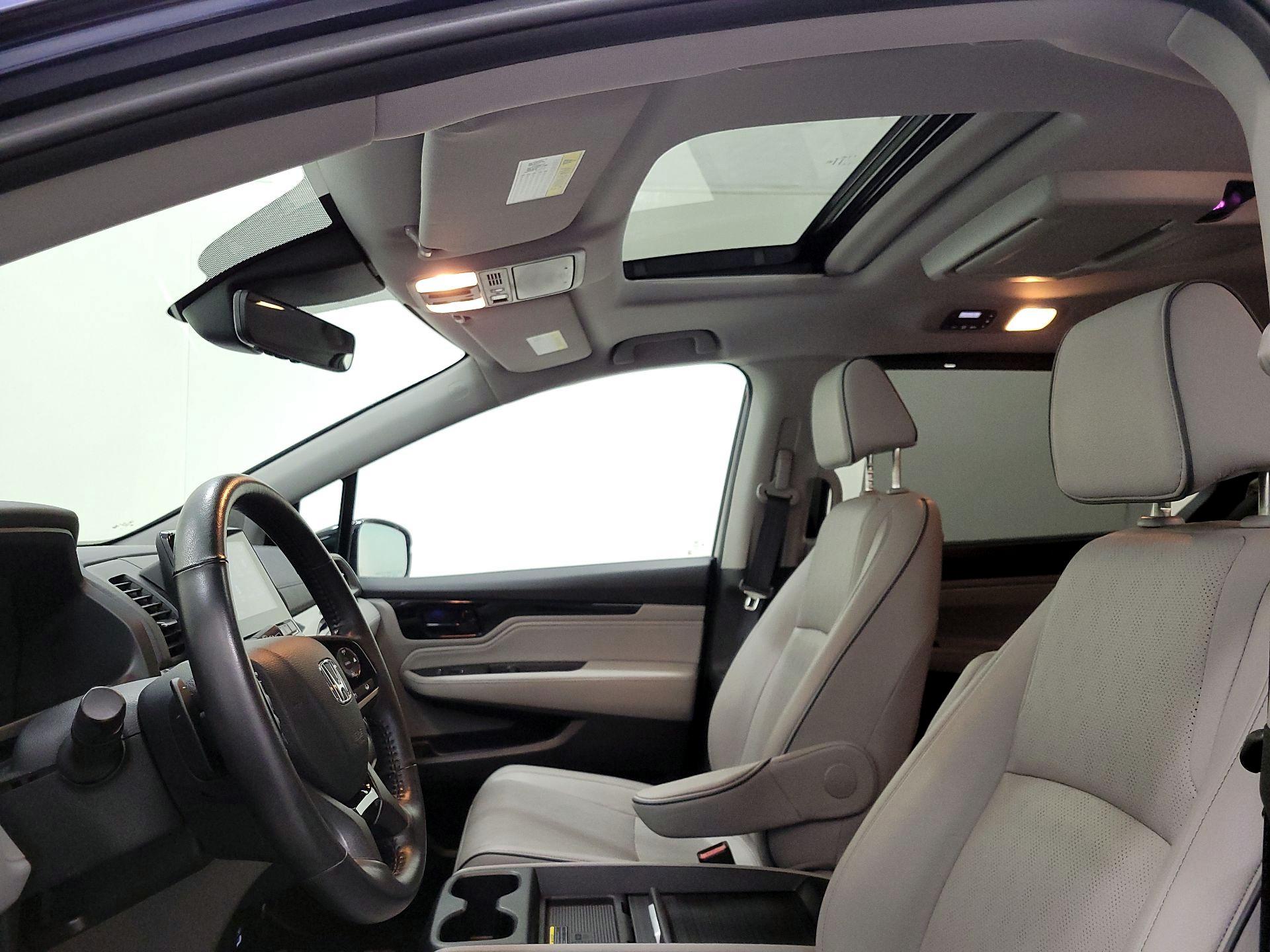 Thumbnail: 2023 Honda Odyssey - 20