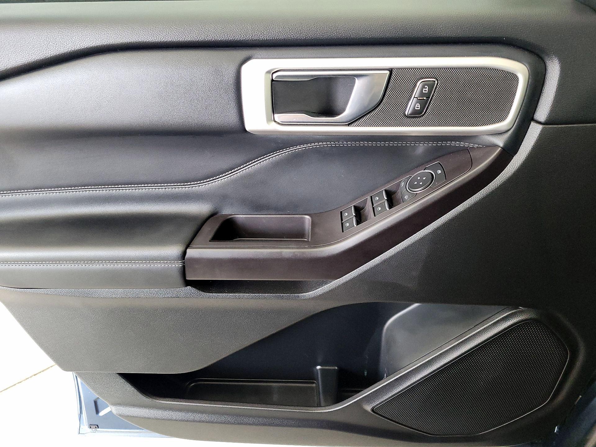 Thumbnail: 2020 Ford Explorer - 12