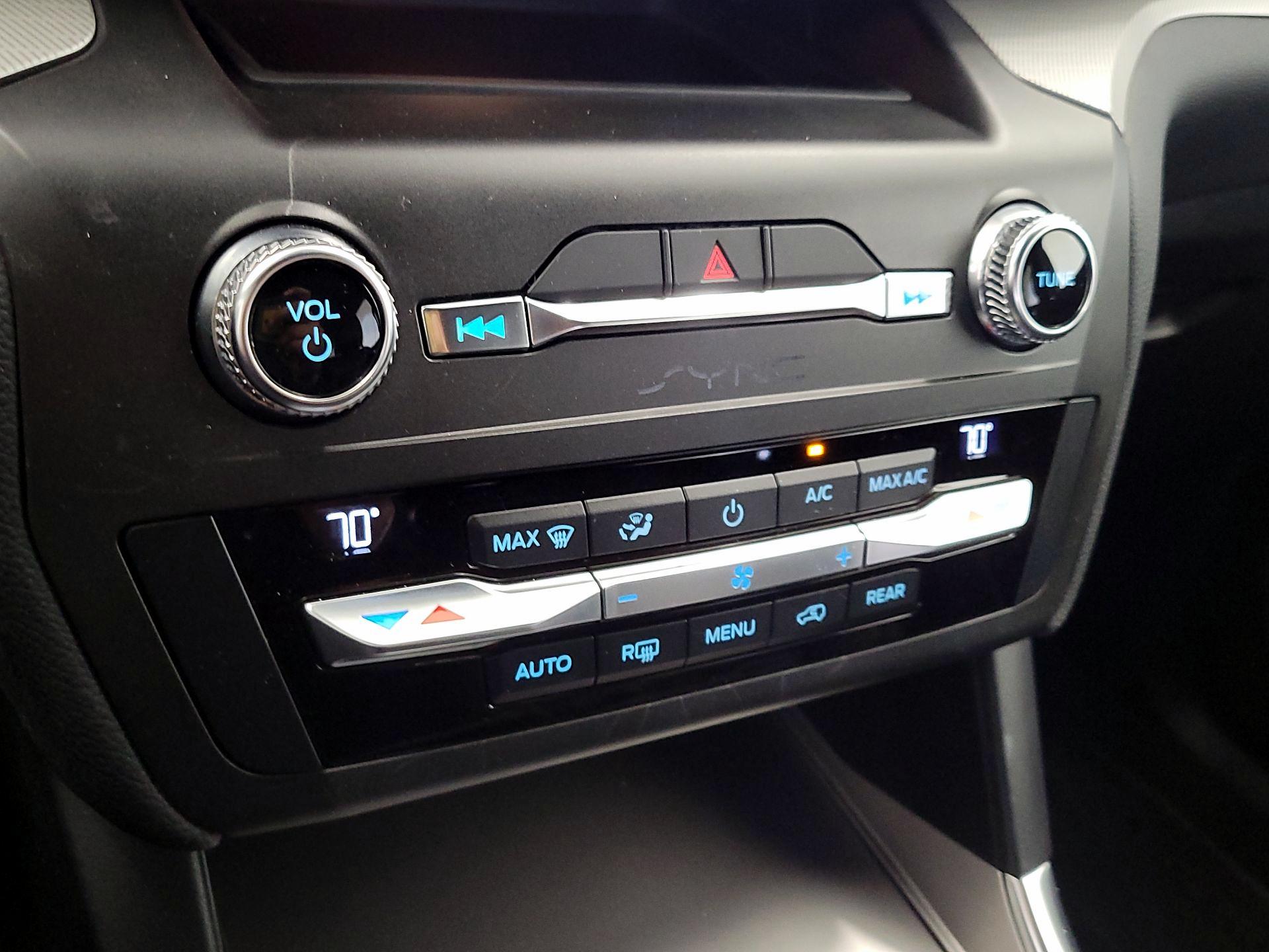 Thumbnail: 2020 Ford Explorer - 17