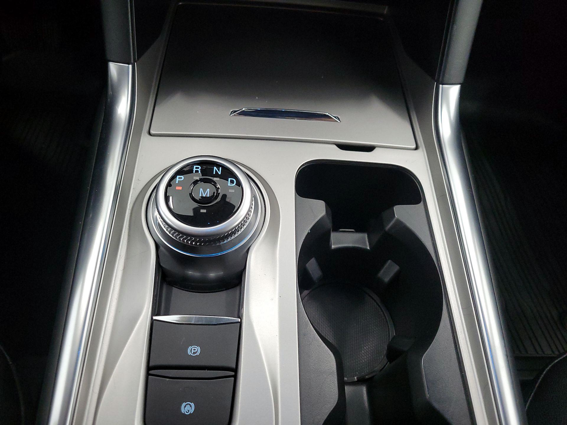 Thumbnail: 2020 Ford Explorer - 18