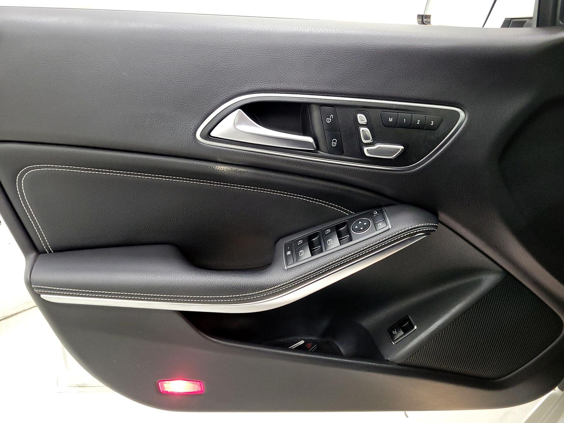 Thumbnail: 2019 Mercedes-Benz CLA - 12