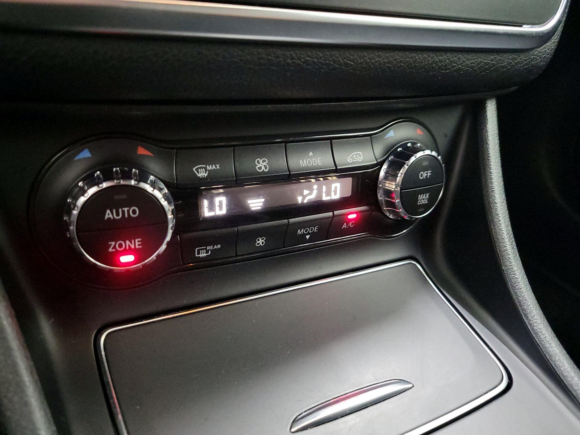 Thumbnail: 2019 Mercedes-Benz CLA - 16