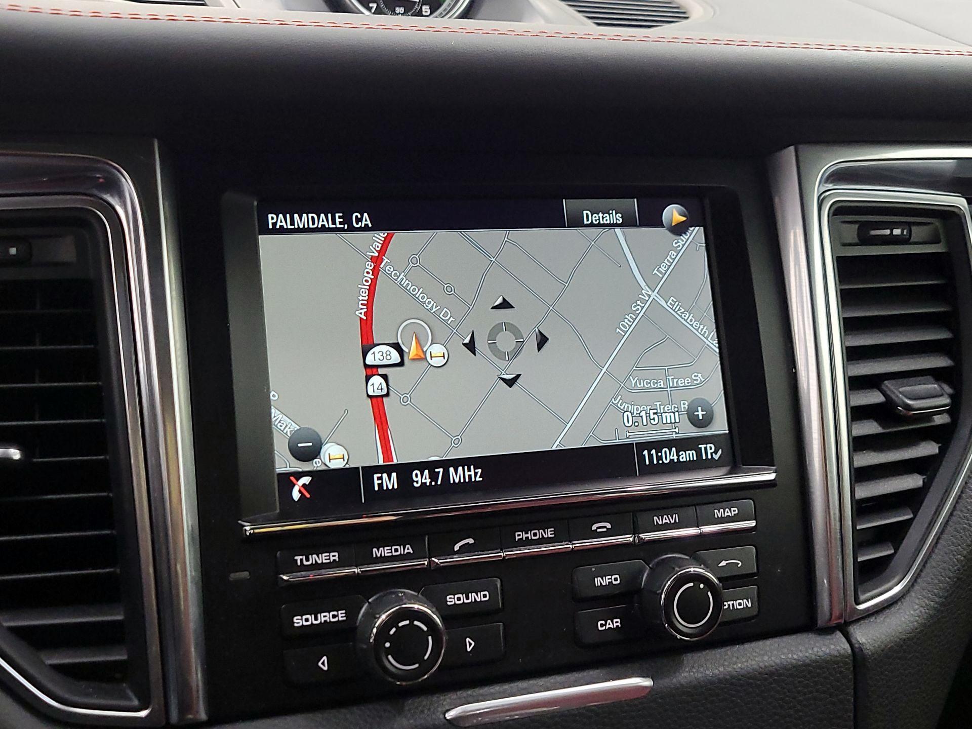 Thumbnail: 2015 Porsche Macan - 14