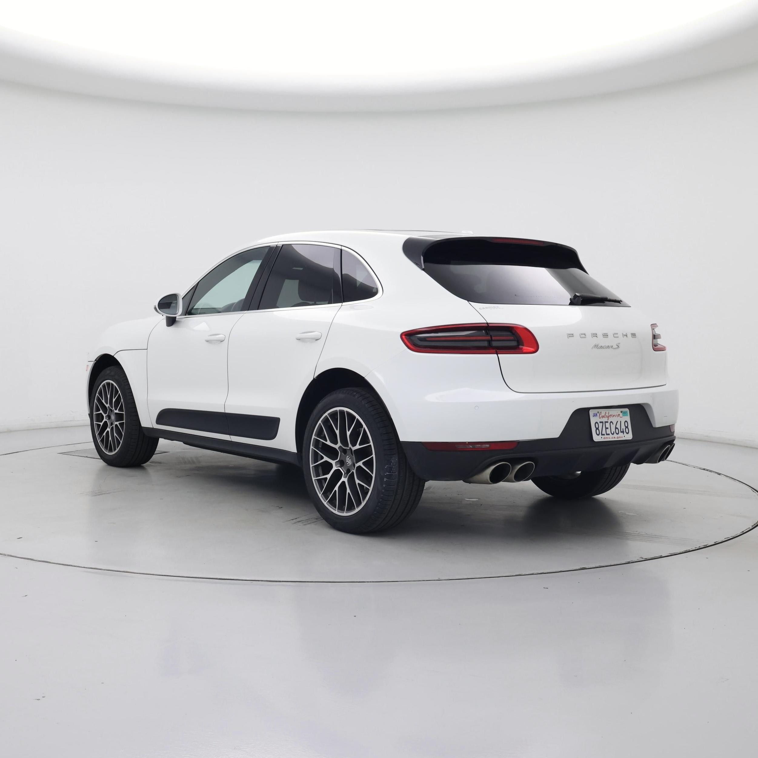 Thumbnail: 2015 Porsche Macan - 2