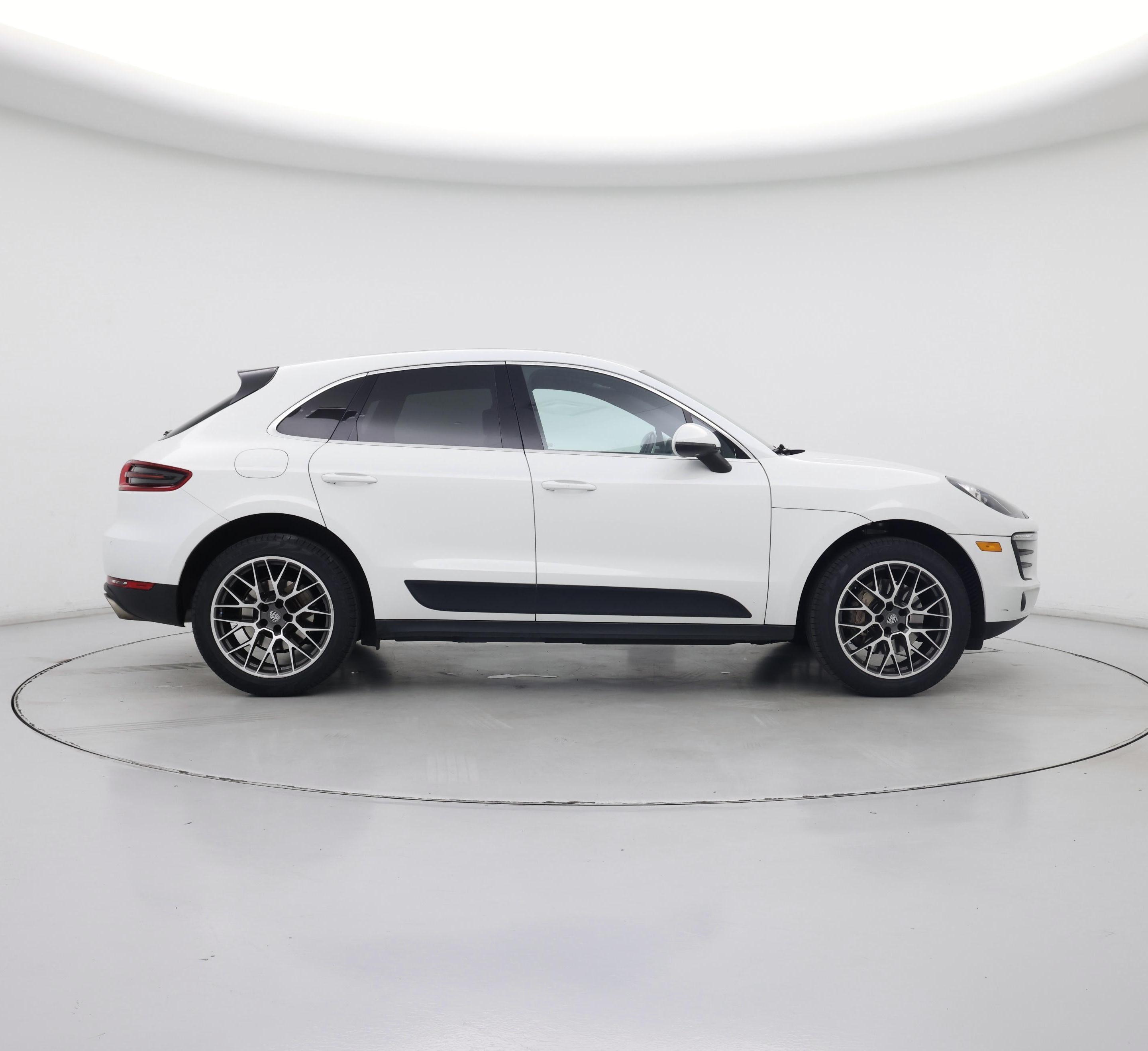 Thumbnail: 2015 Porsche Macan - 7