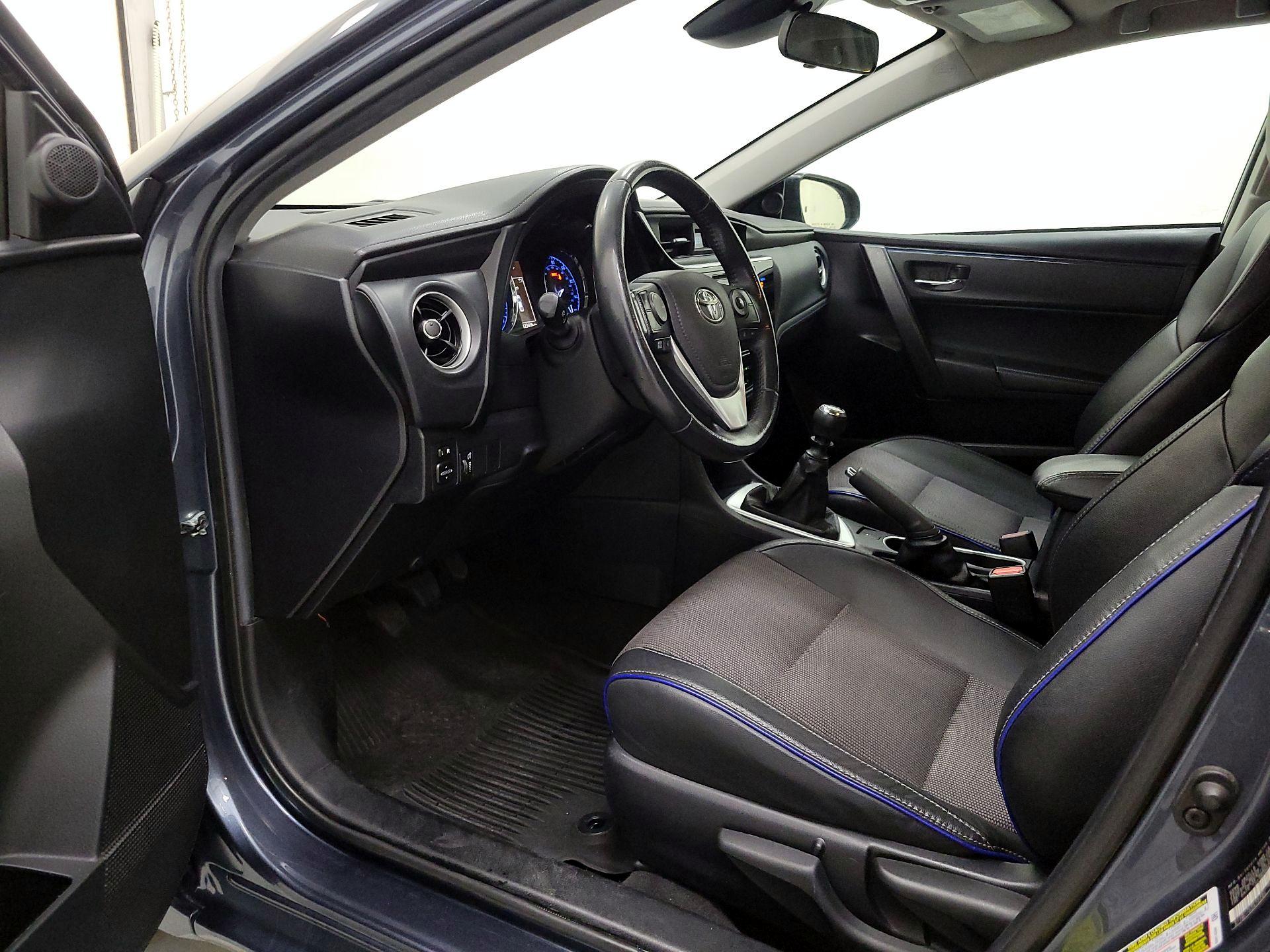 Thumbnail: 2018 Toyota Corolla - 11