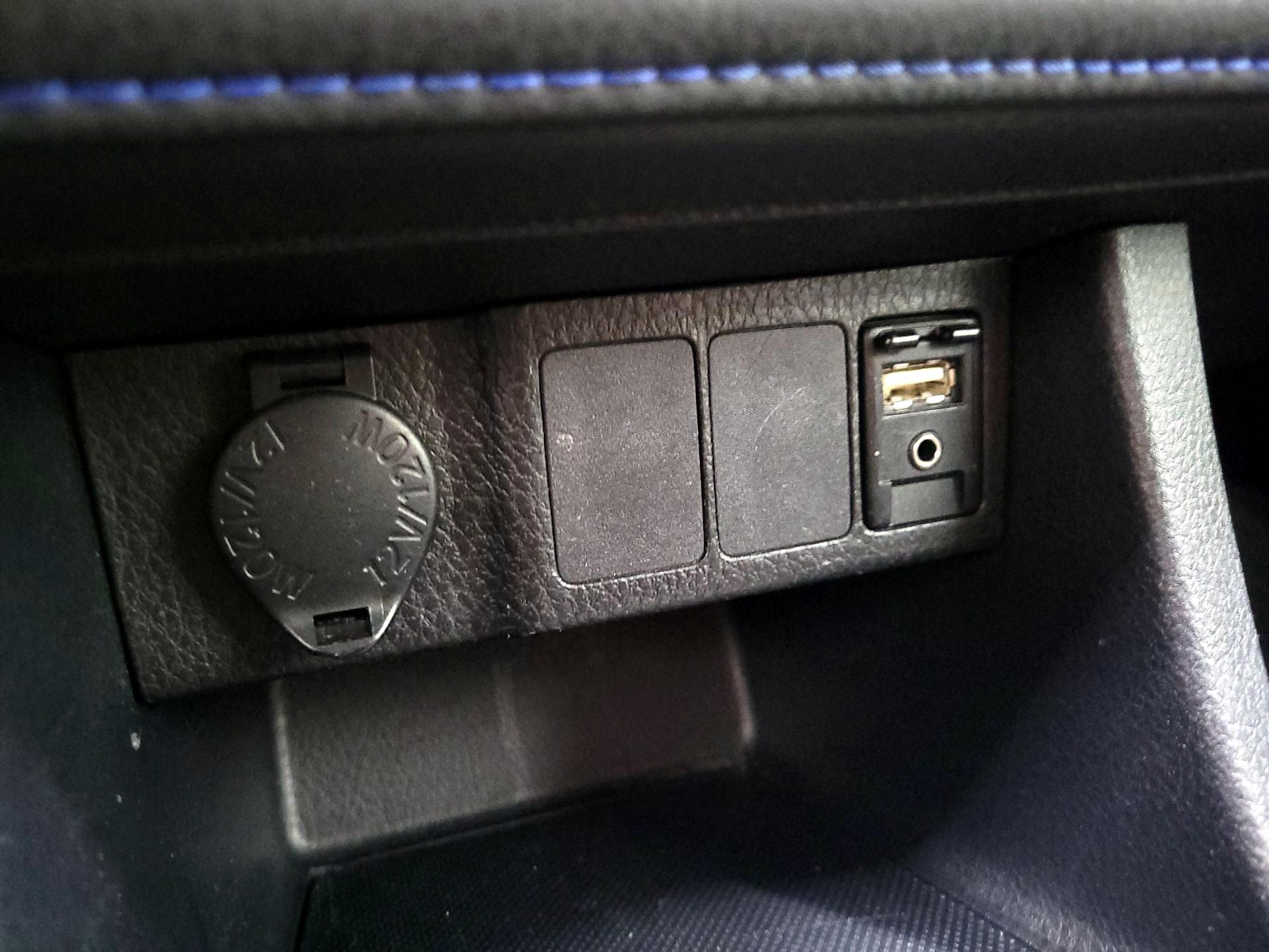 Thumbnail: 2018 Toyota Corolla - 18