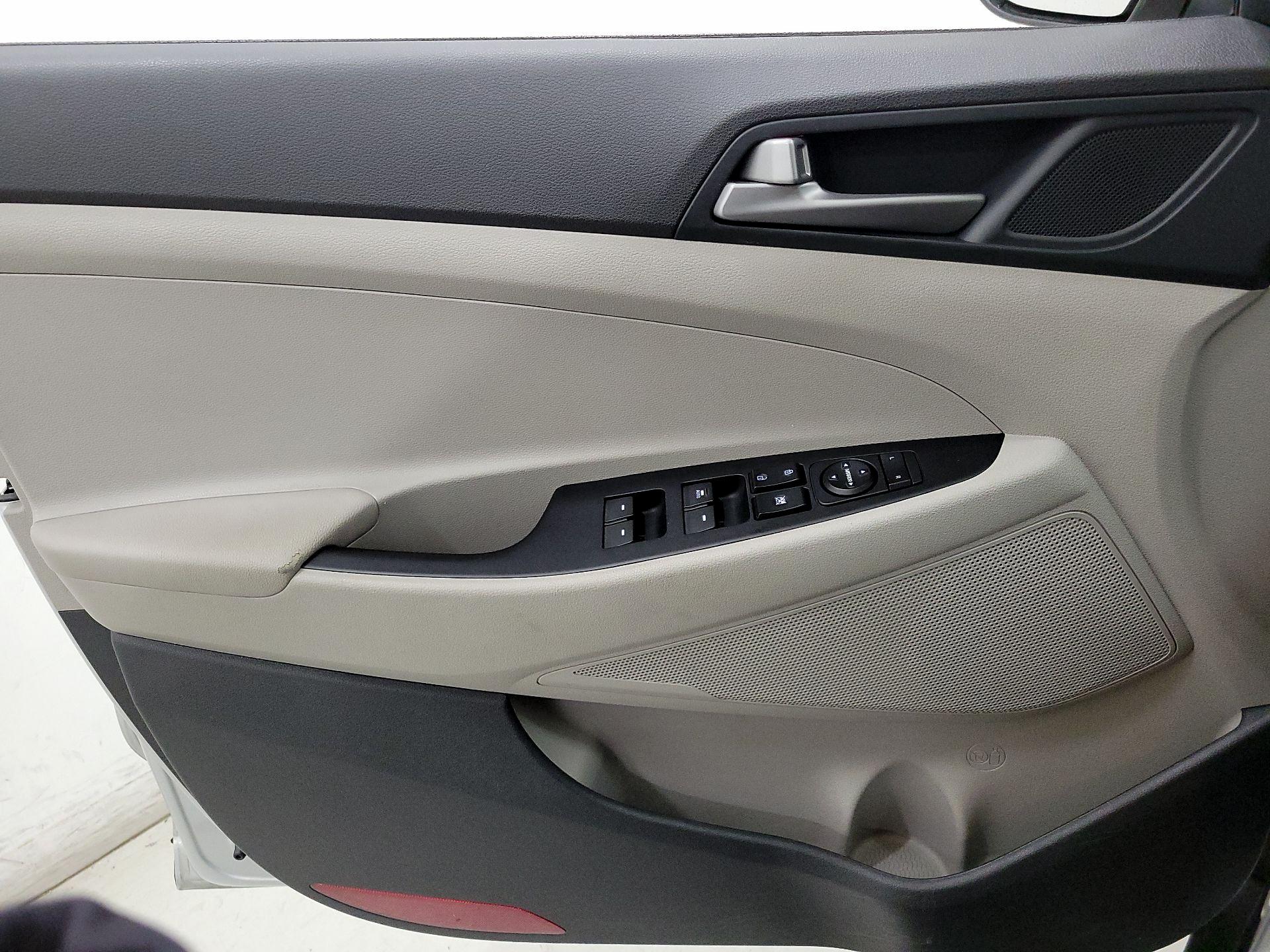 Thumbnail: 2018 Hyundai Tucson - 12