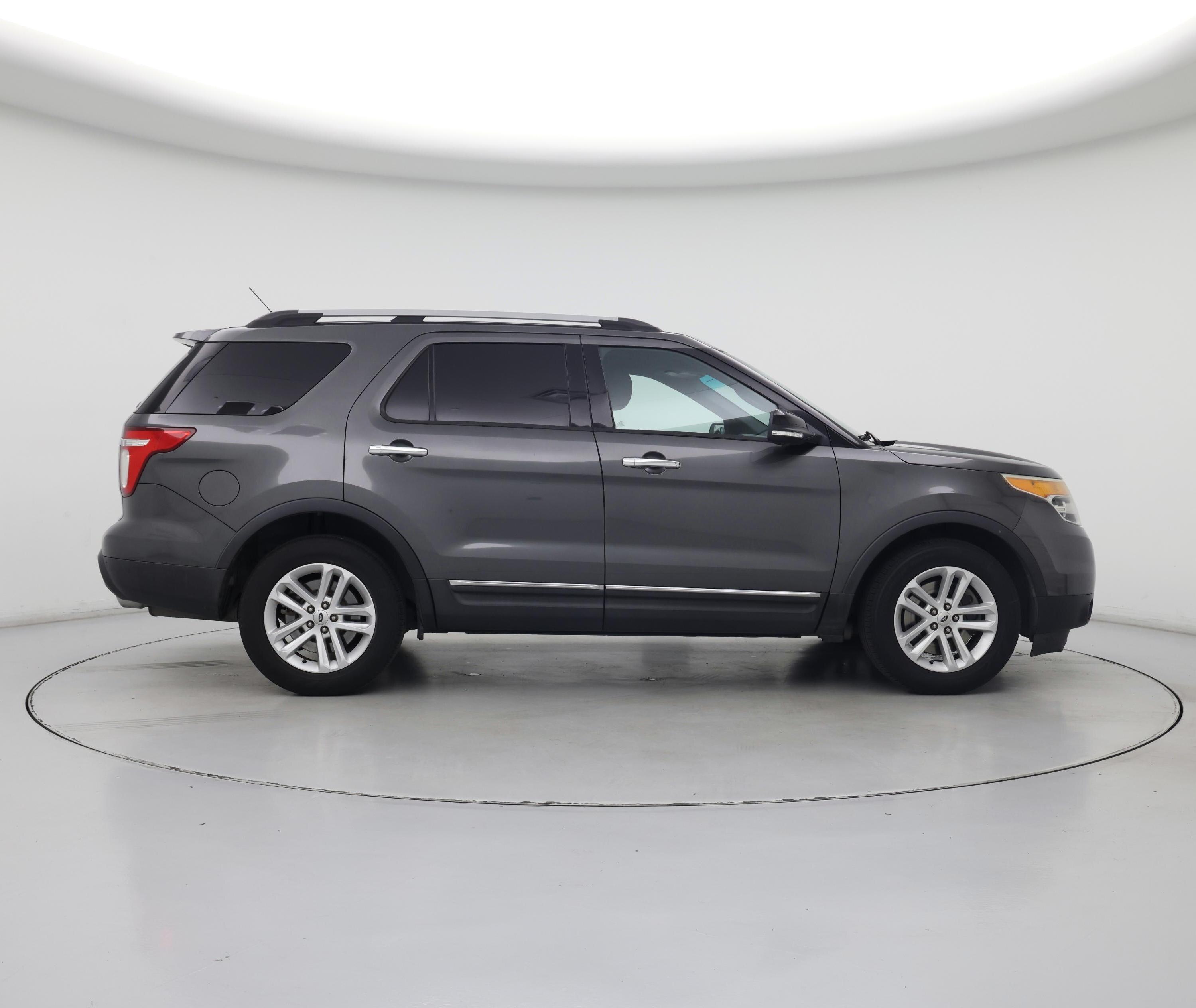 Thumbnail: 2015 Ford Explorer - 7
