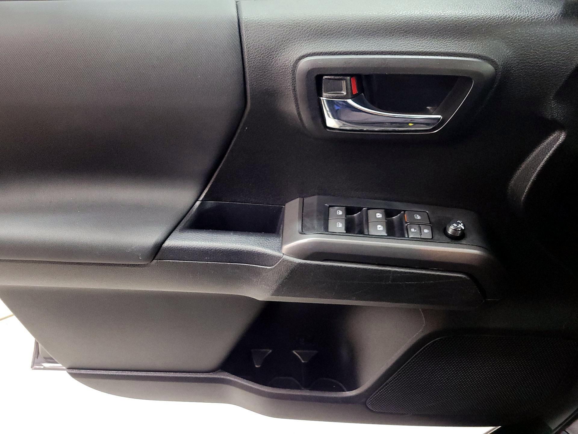 Thumbnail: 2023 Toyota Tacoma - 12