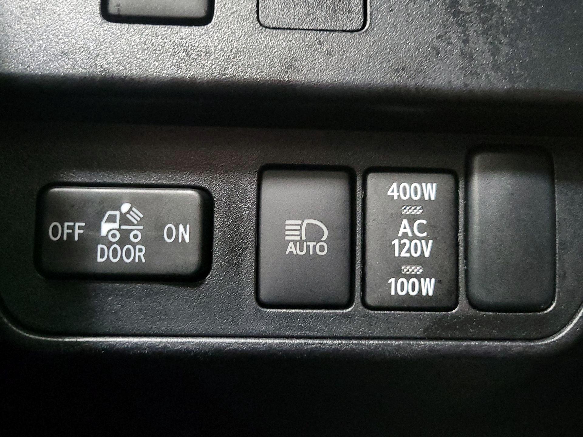 Thumbnail: 2023 Toyota Tacoma - 13