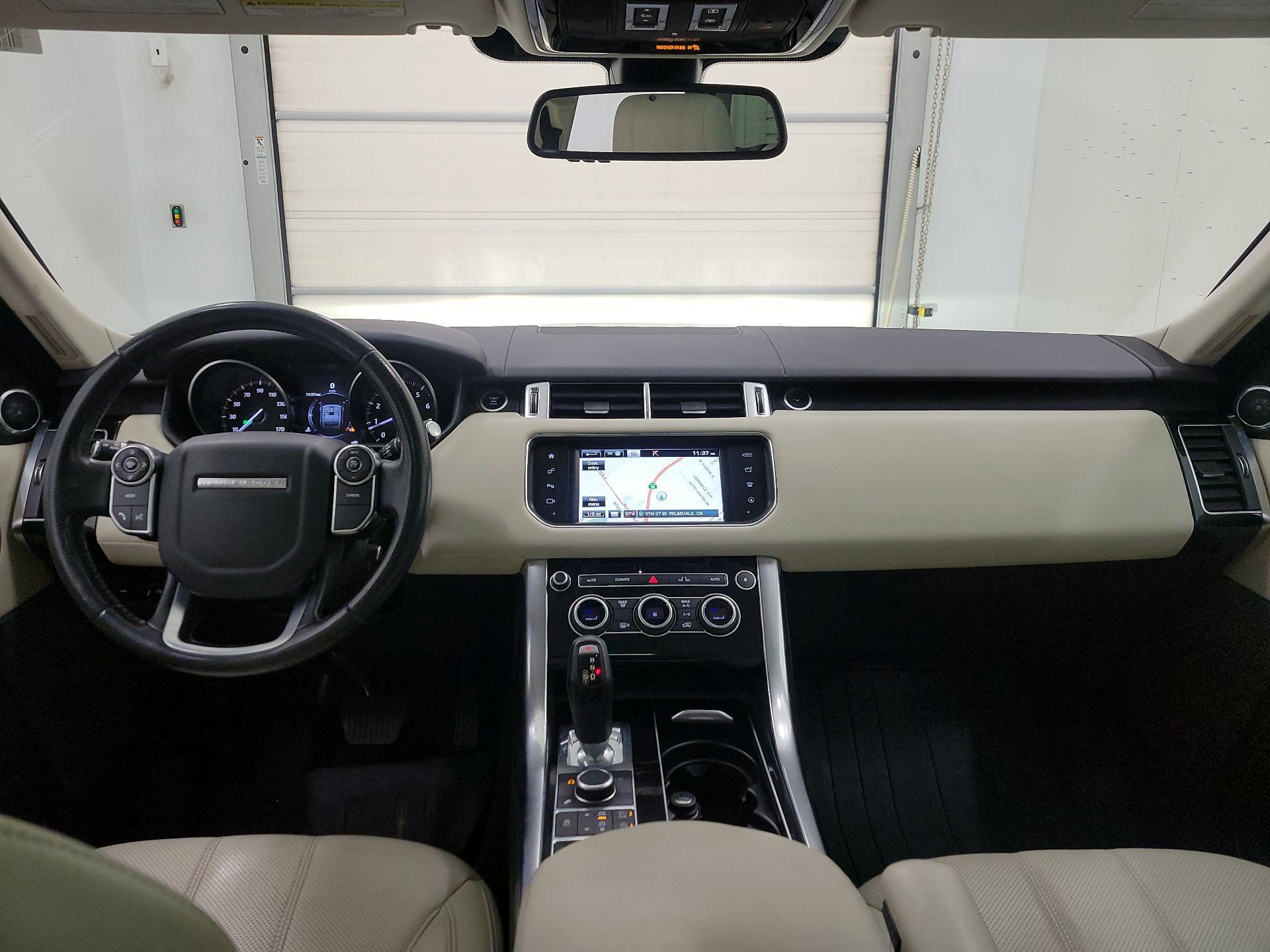 Thumbnail: 2016 Land Rover Range Rover Sport - 9