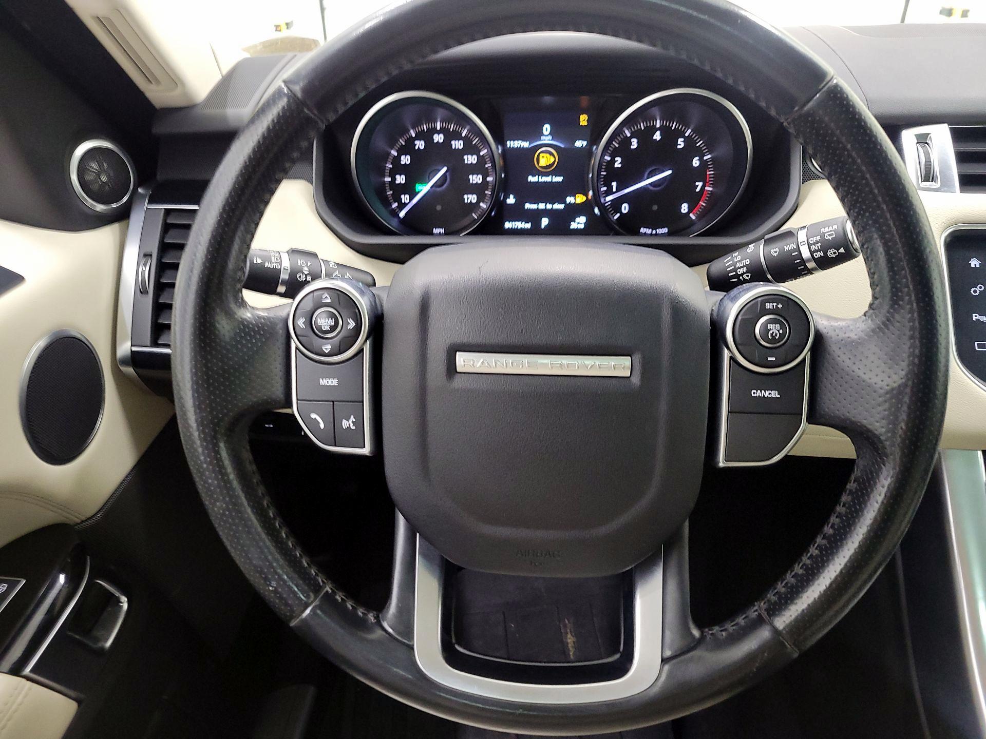 Thumbnail: 2016 Land Rover Range Rover Sport - 10