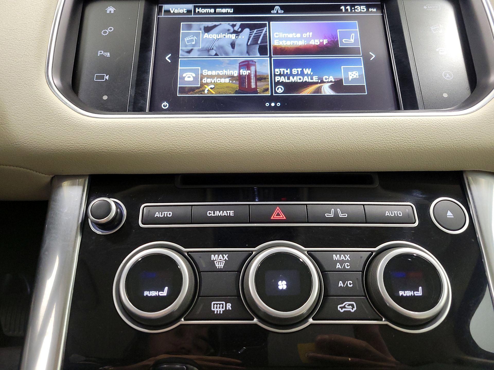 Thumbnail: 2016 Land Rover Range Rover Sport - 17