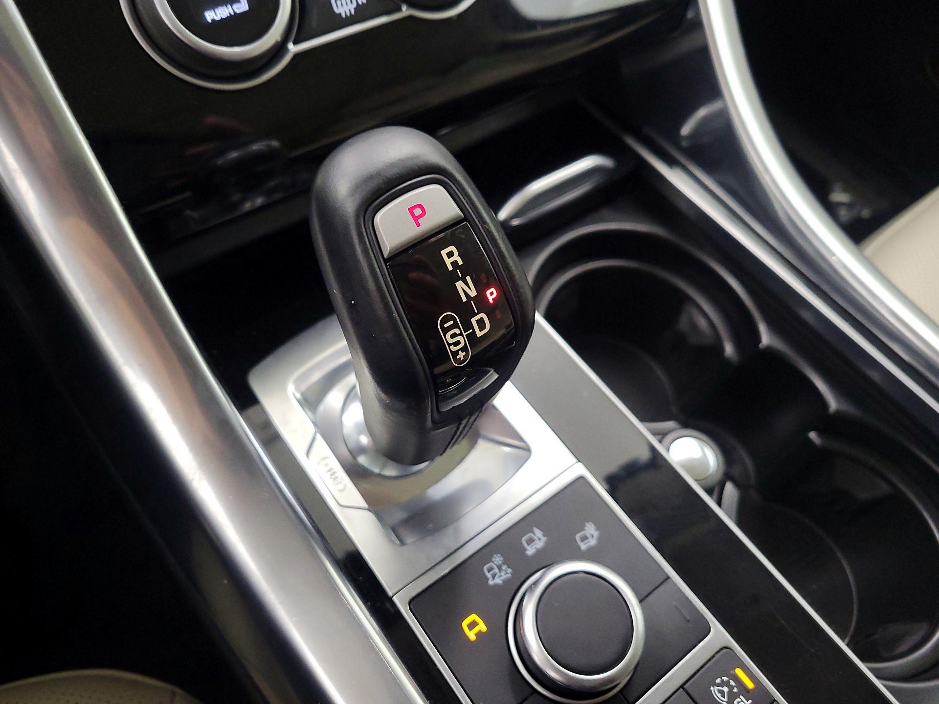 Thumbnail: 2016 Land Rover Range Rover Sport - 18