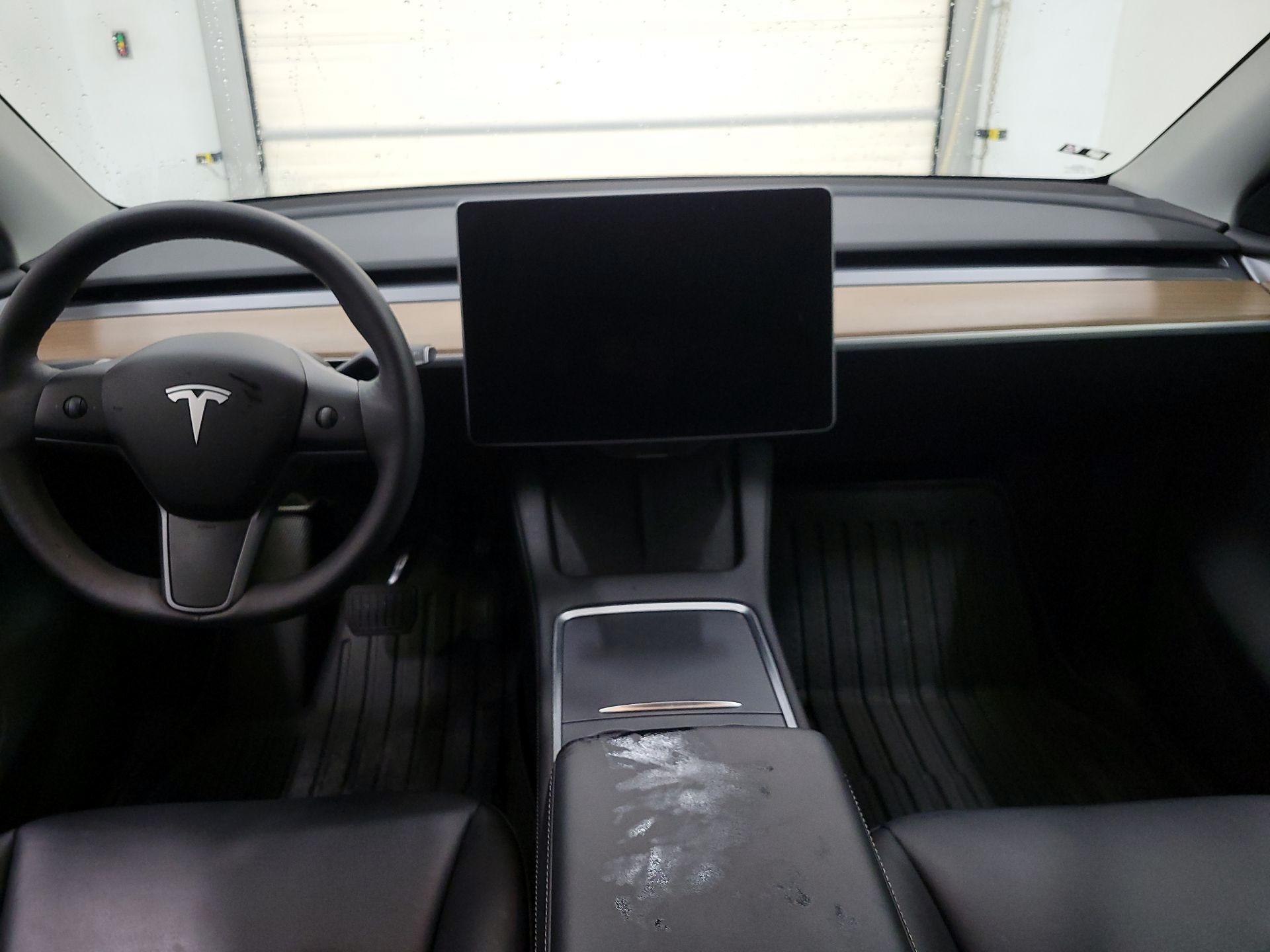 Thumbnail: 2023 Tesla Model Y - 9