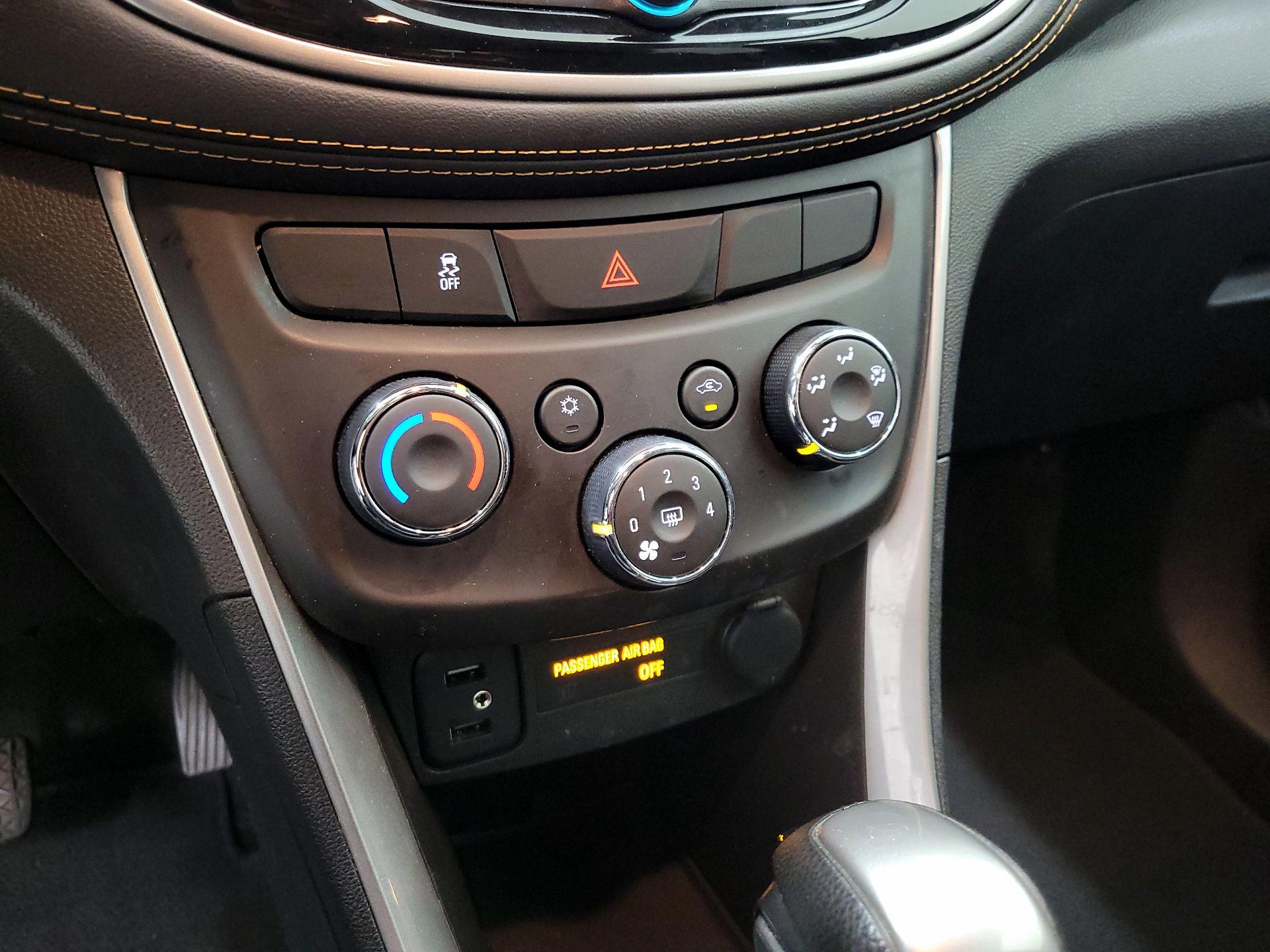 Thumbnail: 2020 Chevrolet Trax - 16