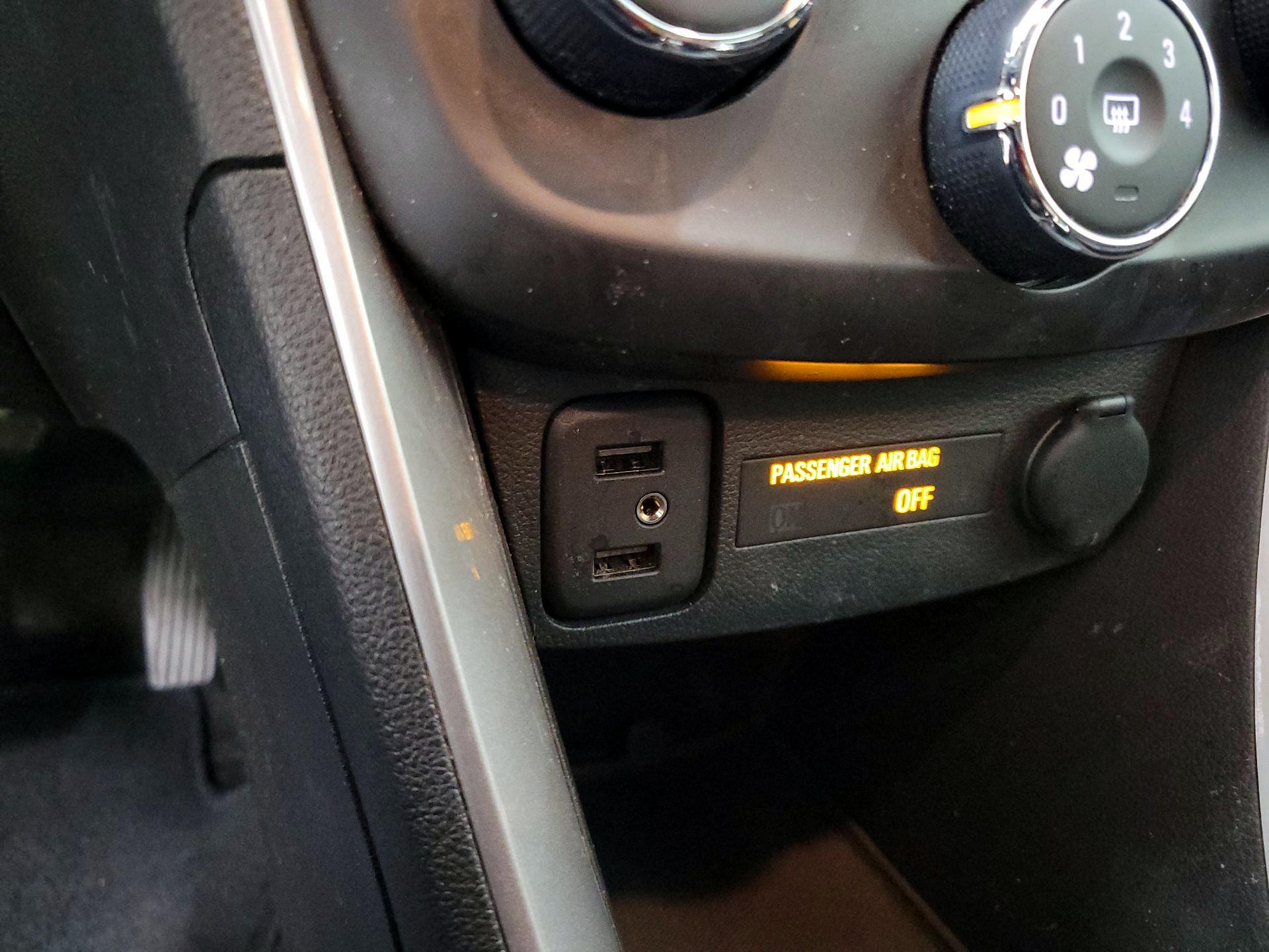 Thumbnail: 2020 Chevrolet Trax - 18