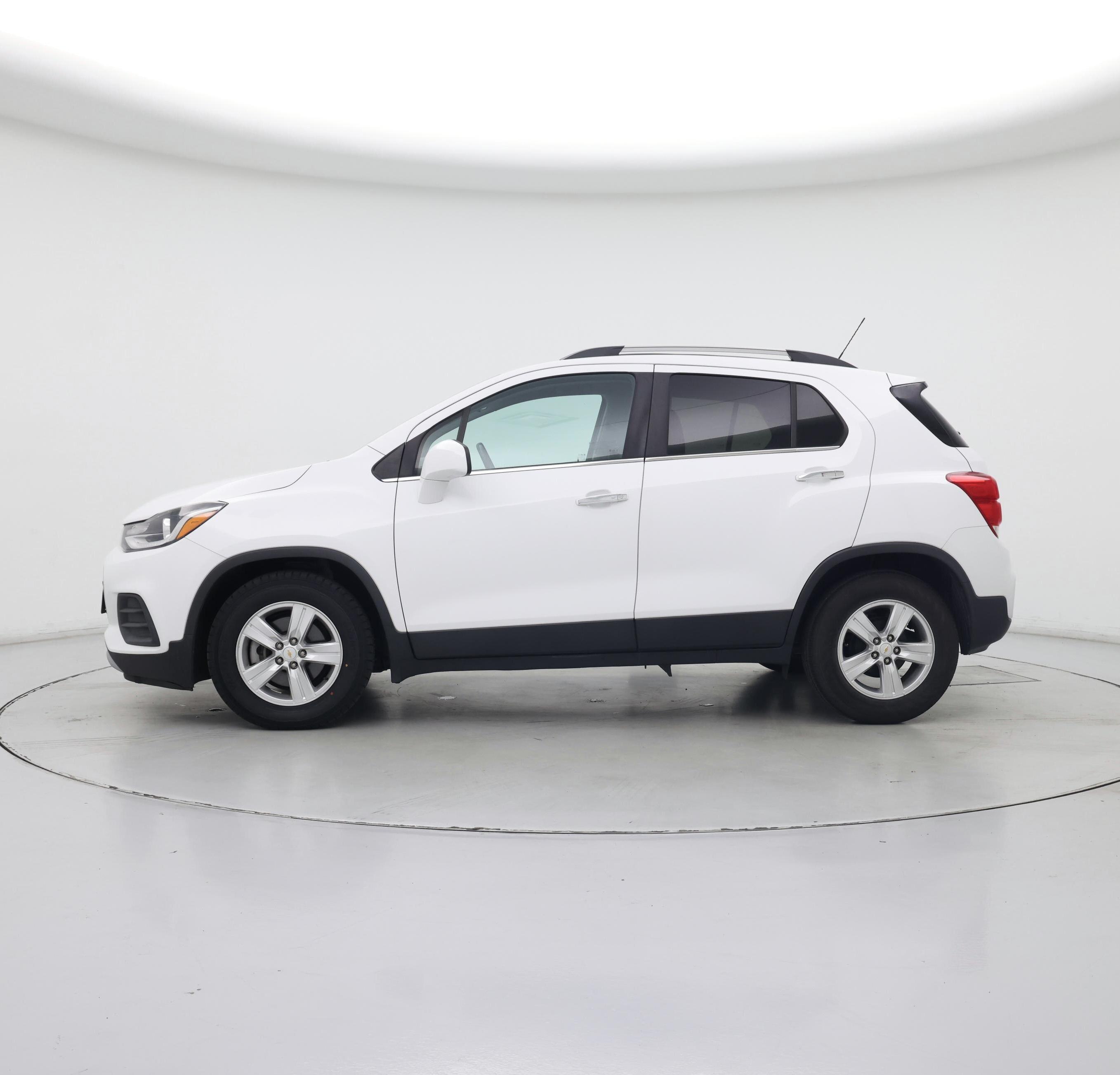 Thumbnail: 2020 Chevrolet Trax - 3