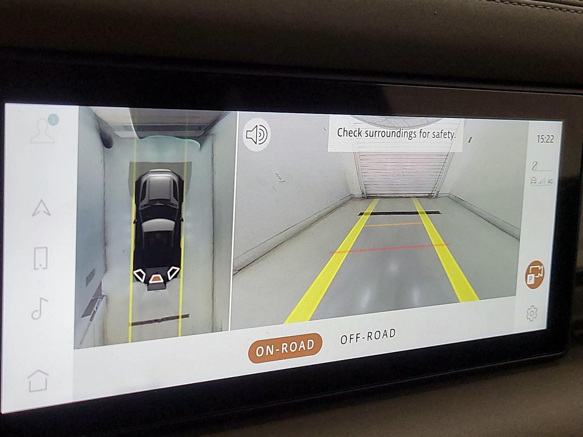 Thumbnail: 2023 Land Rover Defender - 15