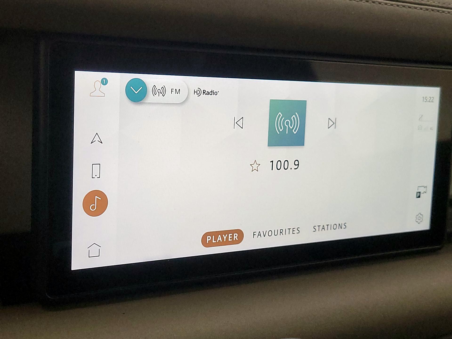 Thumbnail: 2023 Land Rover Defender - 16