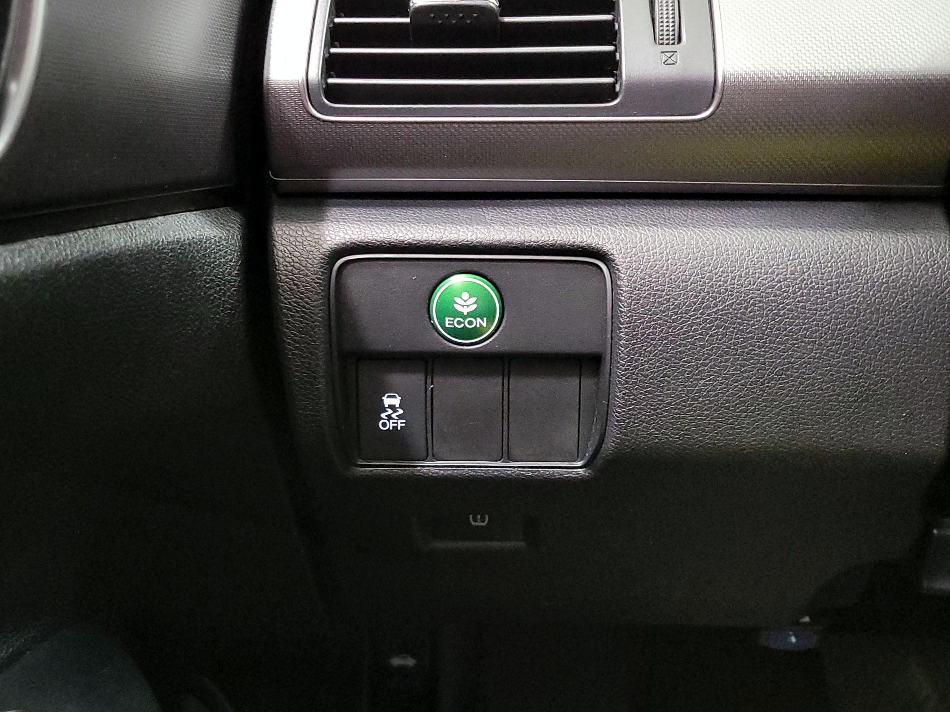 Thumbnail: 2015 Honda Accord - 13