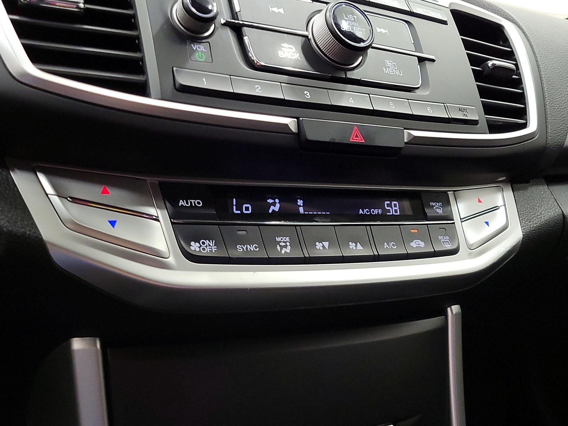 Thumbnail: 2015 Honda Accord - 16