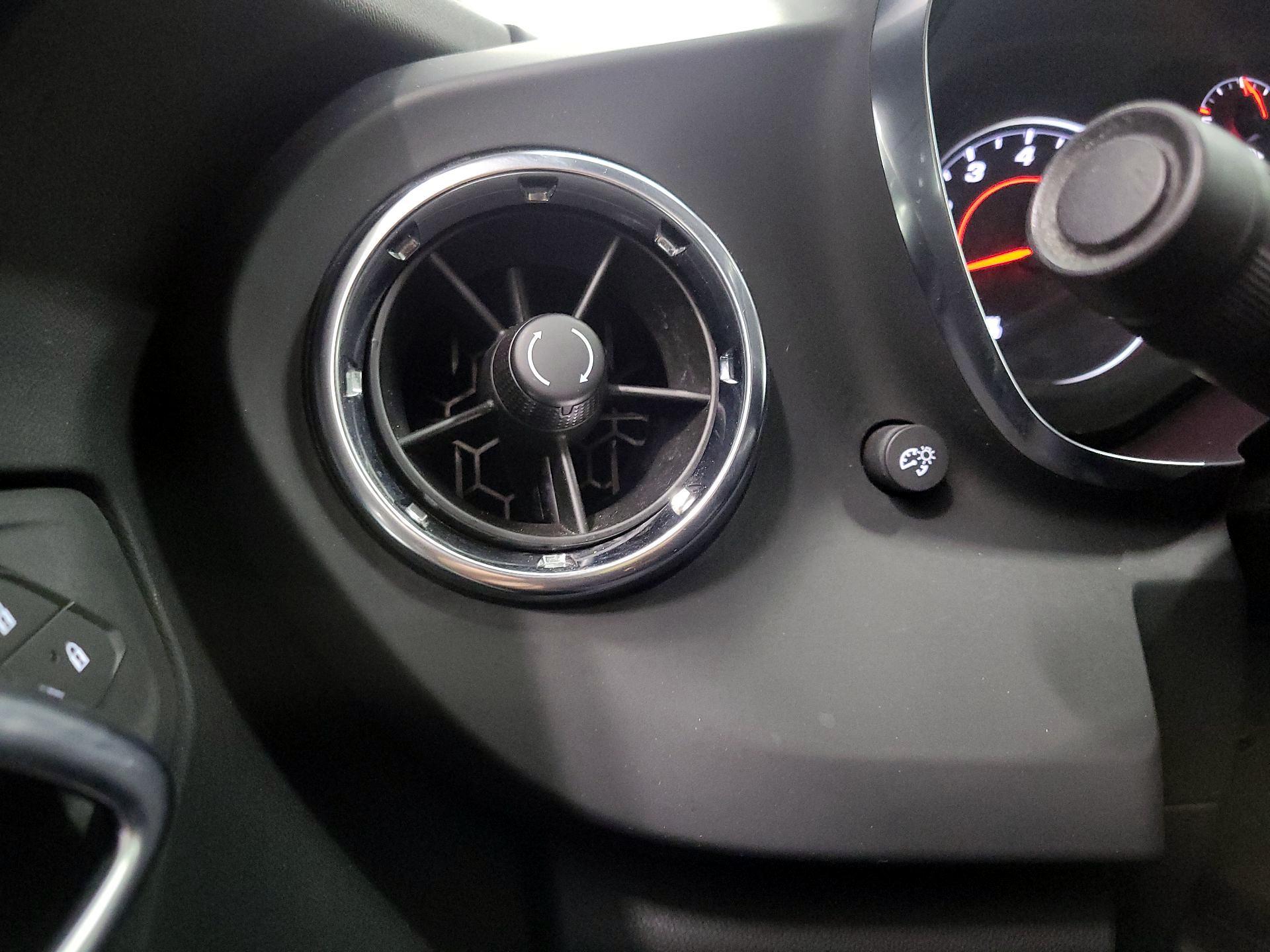 Thumbnail: 2022 Chevrolet Camaro - 13