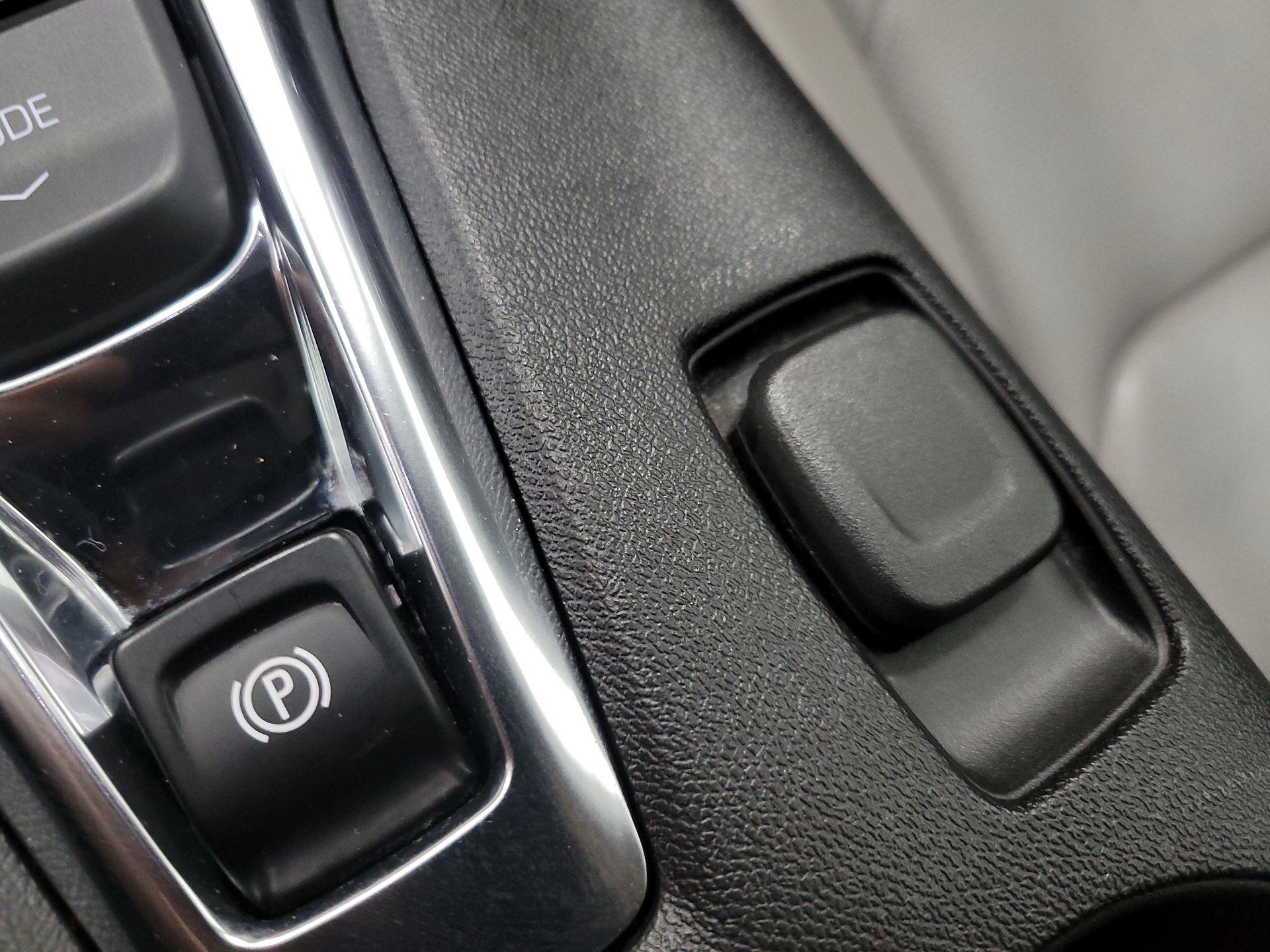 Thumbnail: 2022 Chevrolet Camaro - 18