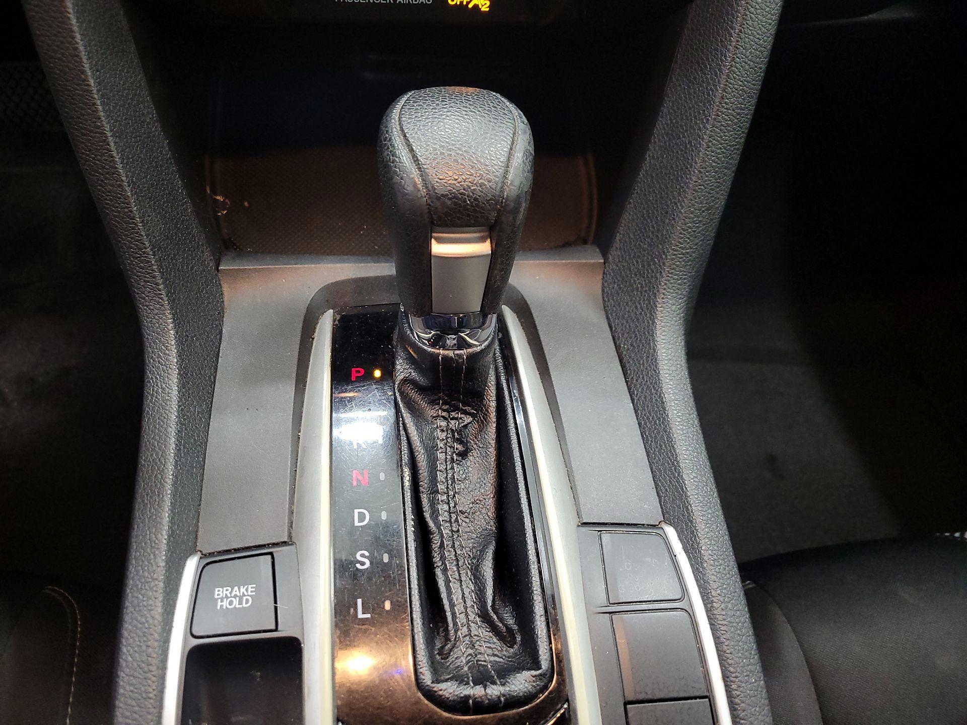 Thumbnail: 2017 Honda Civic - 17