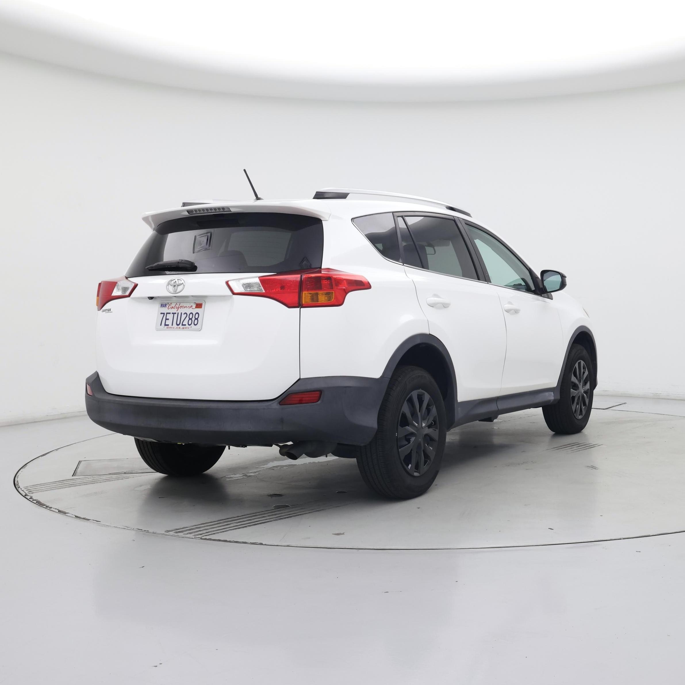 Thumbnail: 2014 Toyota RAV4 - 8
