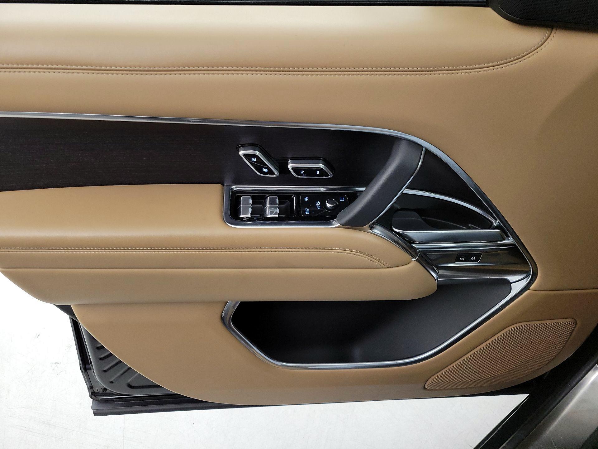 Thumbnail: 2023 Land Rover Range Rover - 12