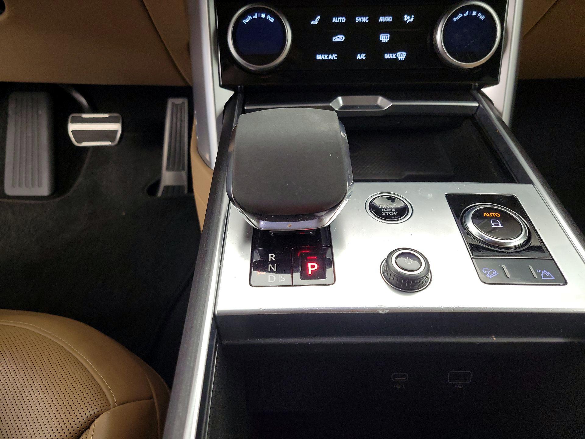 Thumbnail: 2023 Land Rover Range Rover - 18