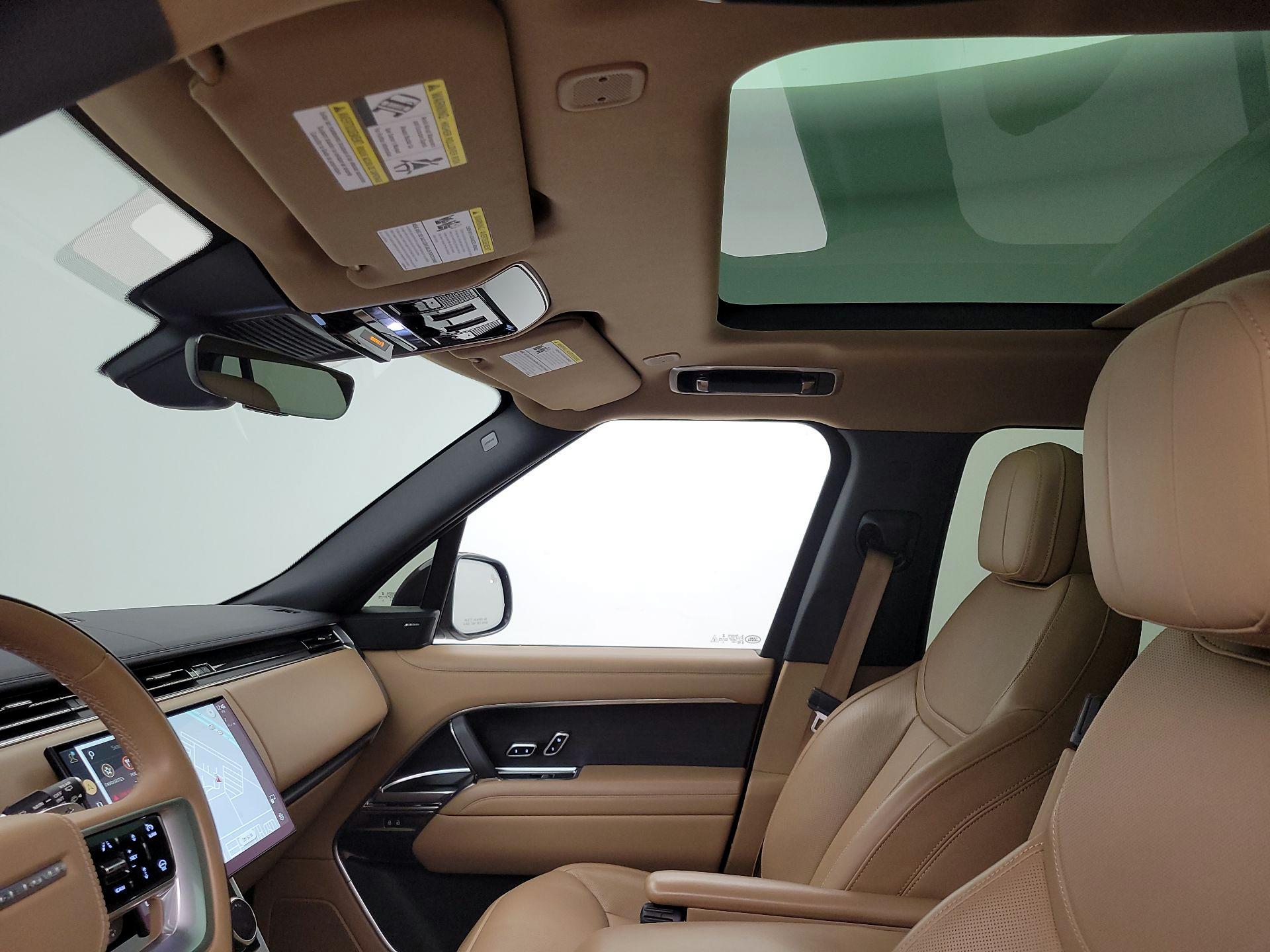 Thumbnail: 2023 Land Rover Range Rover - 20