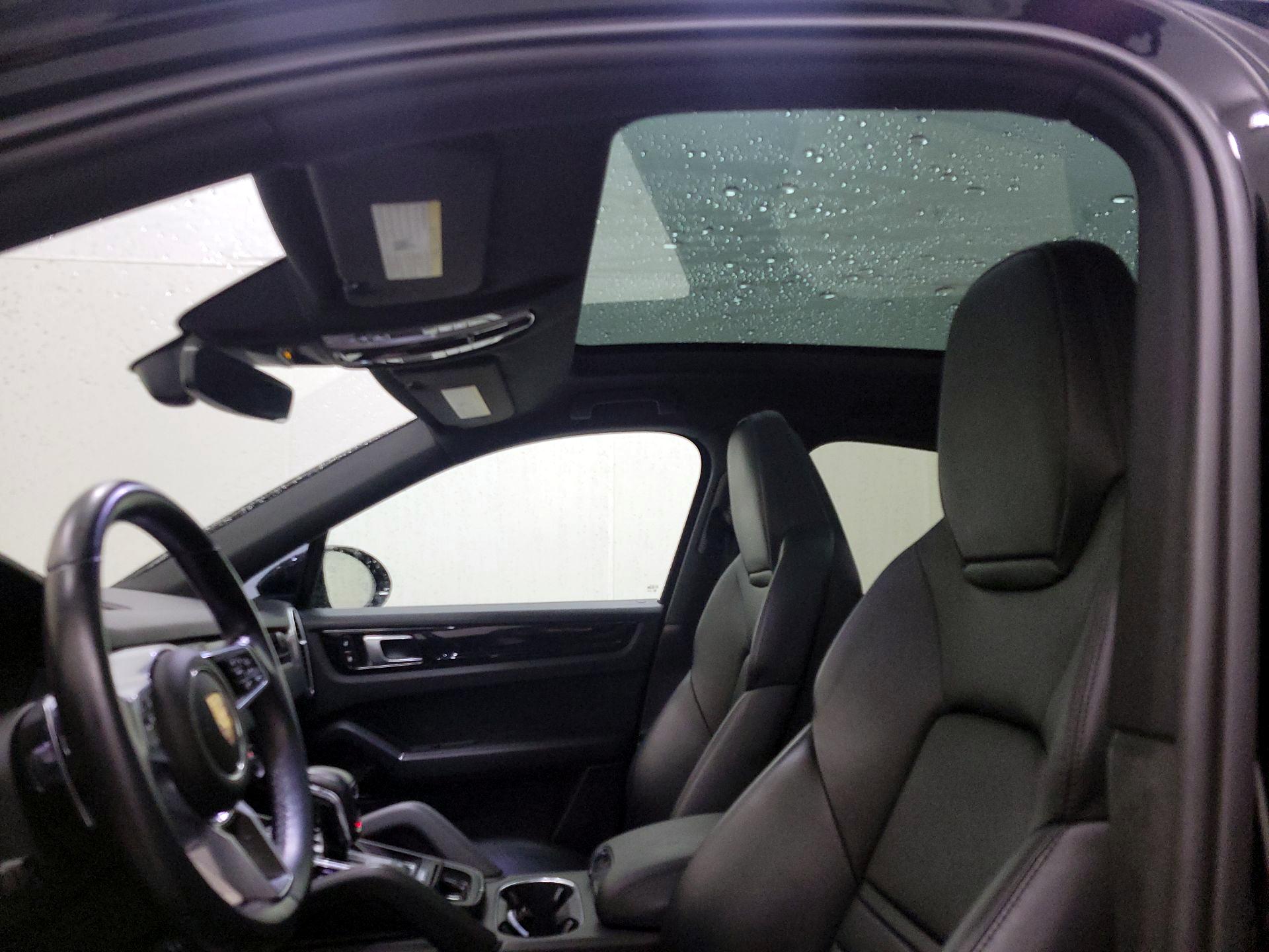 Thumbnail: 2020 Porsche Cayenne - 19