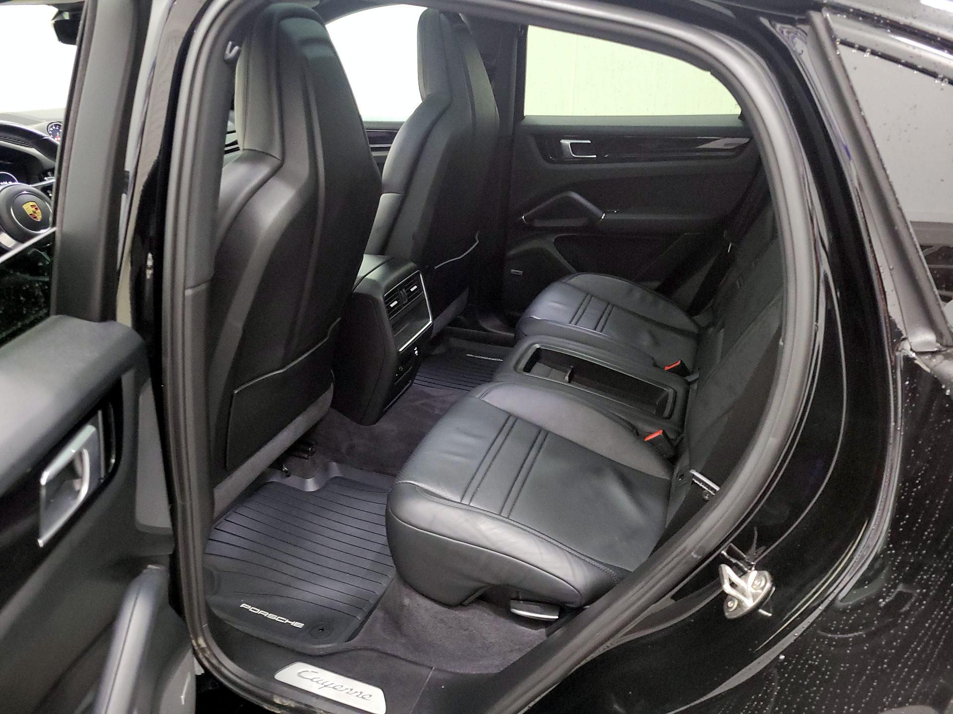 Thumbnail: 2020 Porsche Cayenne - 20
