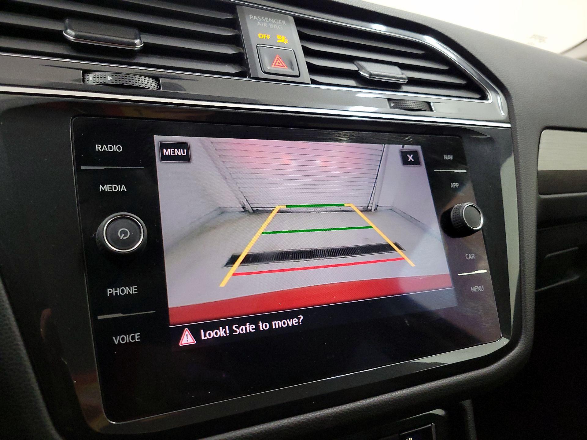 Thumbnail: 2018 Volkswagen Tiguan - 14