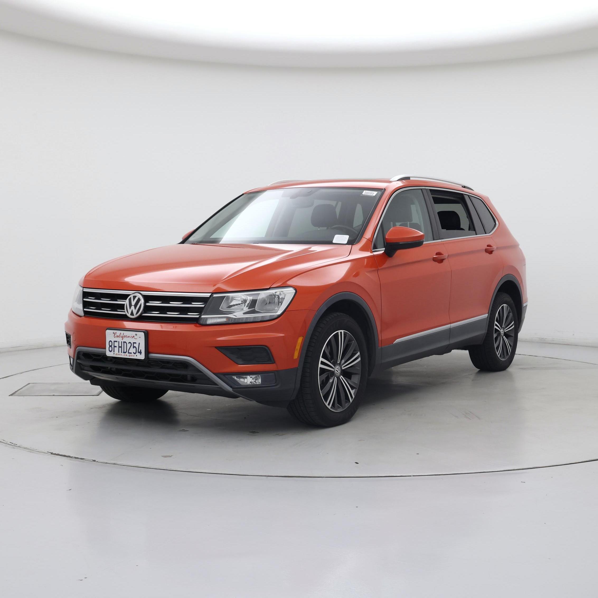 Thumbnail: 2018 Volkswagen Tiguan - 4